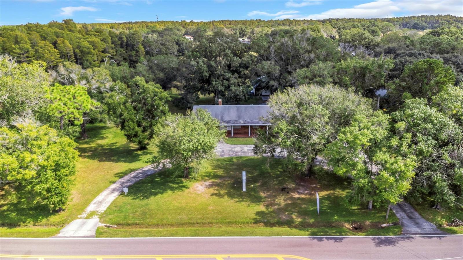 Image 53 of 63 For 17515 Lakeshore Road