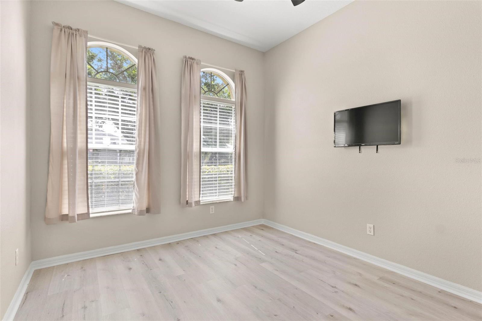 Image 28 of 33 For 3023 Minuteman Lane