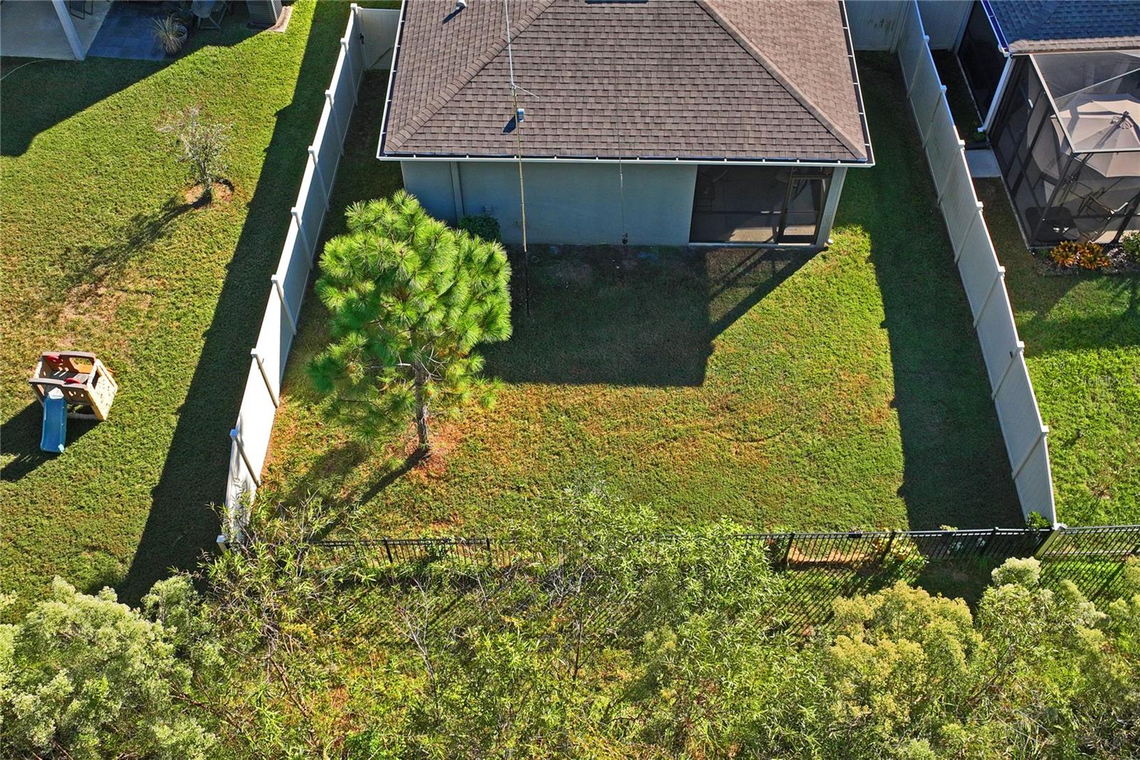 Image 15 of 39 For 10582 Hawks Landing Drive