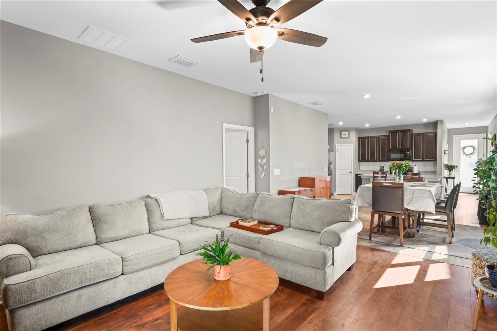 Image 17 of 39 For 10582 Hawks Landing Drive