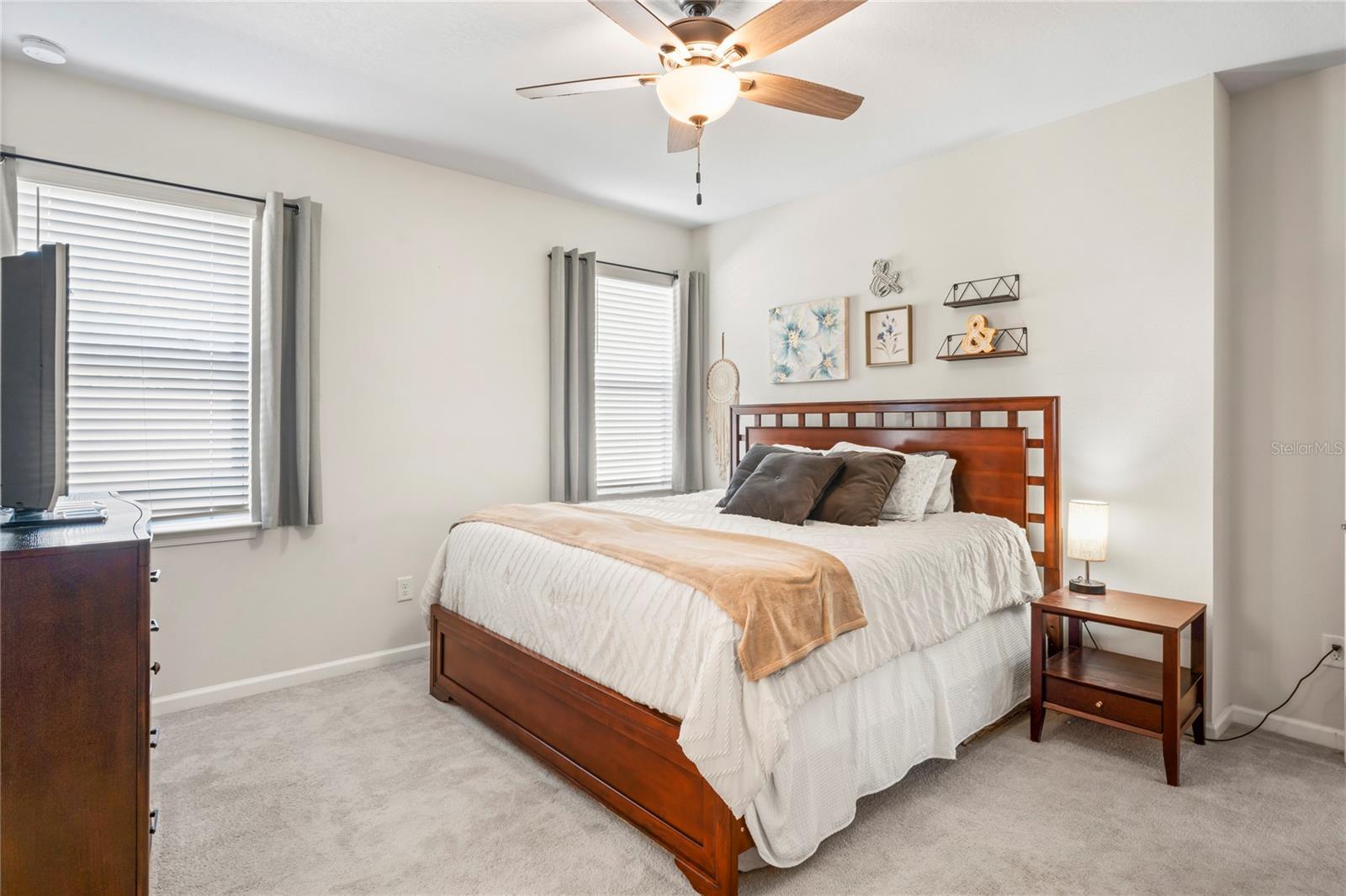 Image 22 of 39 For 10582 Hawks Landing Drive