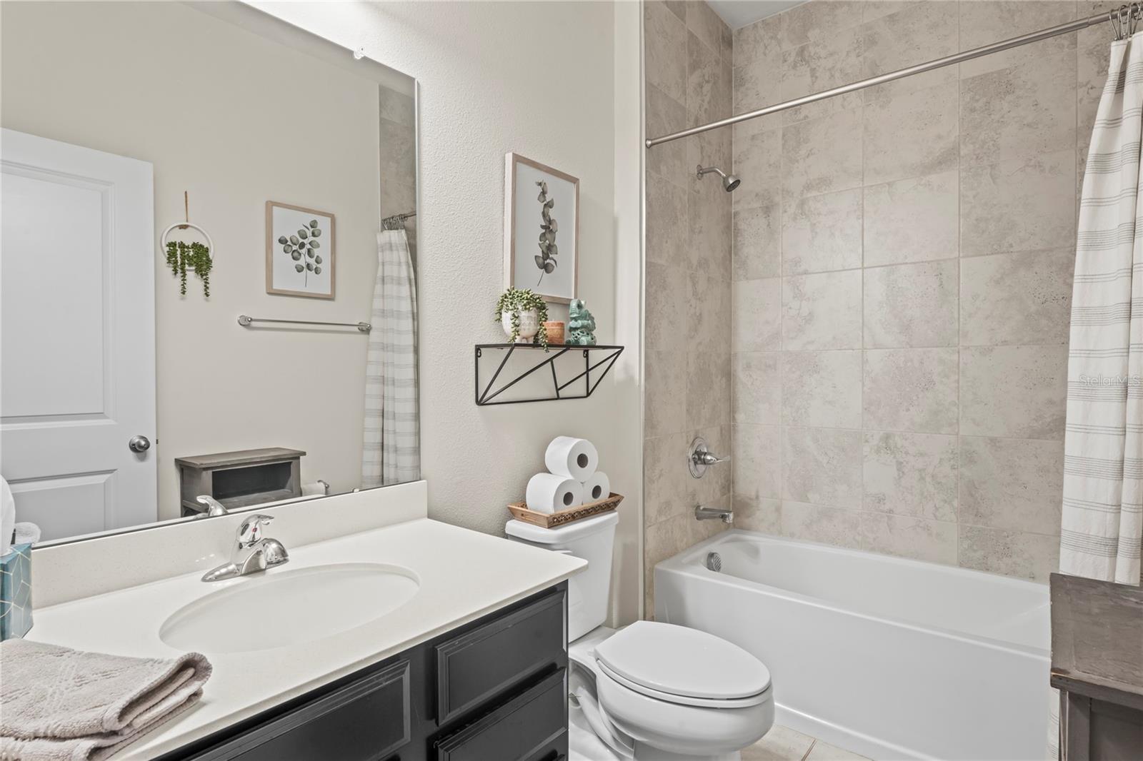 Image 24 of 39 For 10582 Hawks Landing Drive