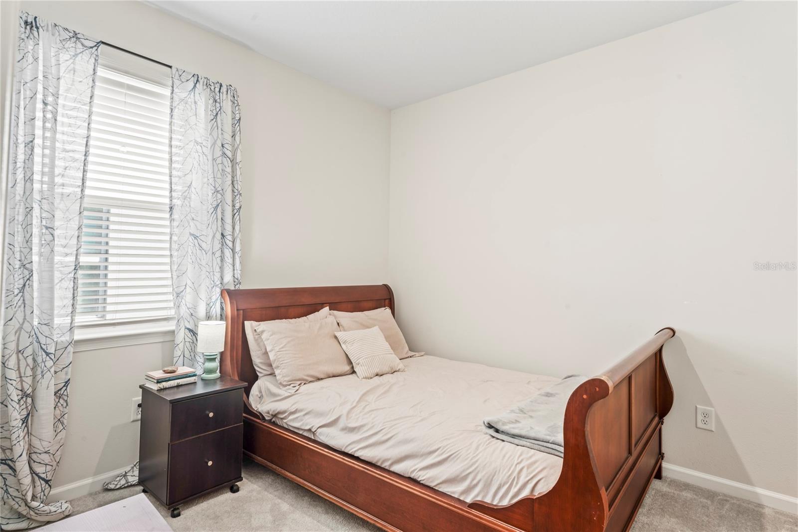 Image 26 of 39 For 10582 Hawks Landing Drive