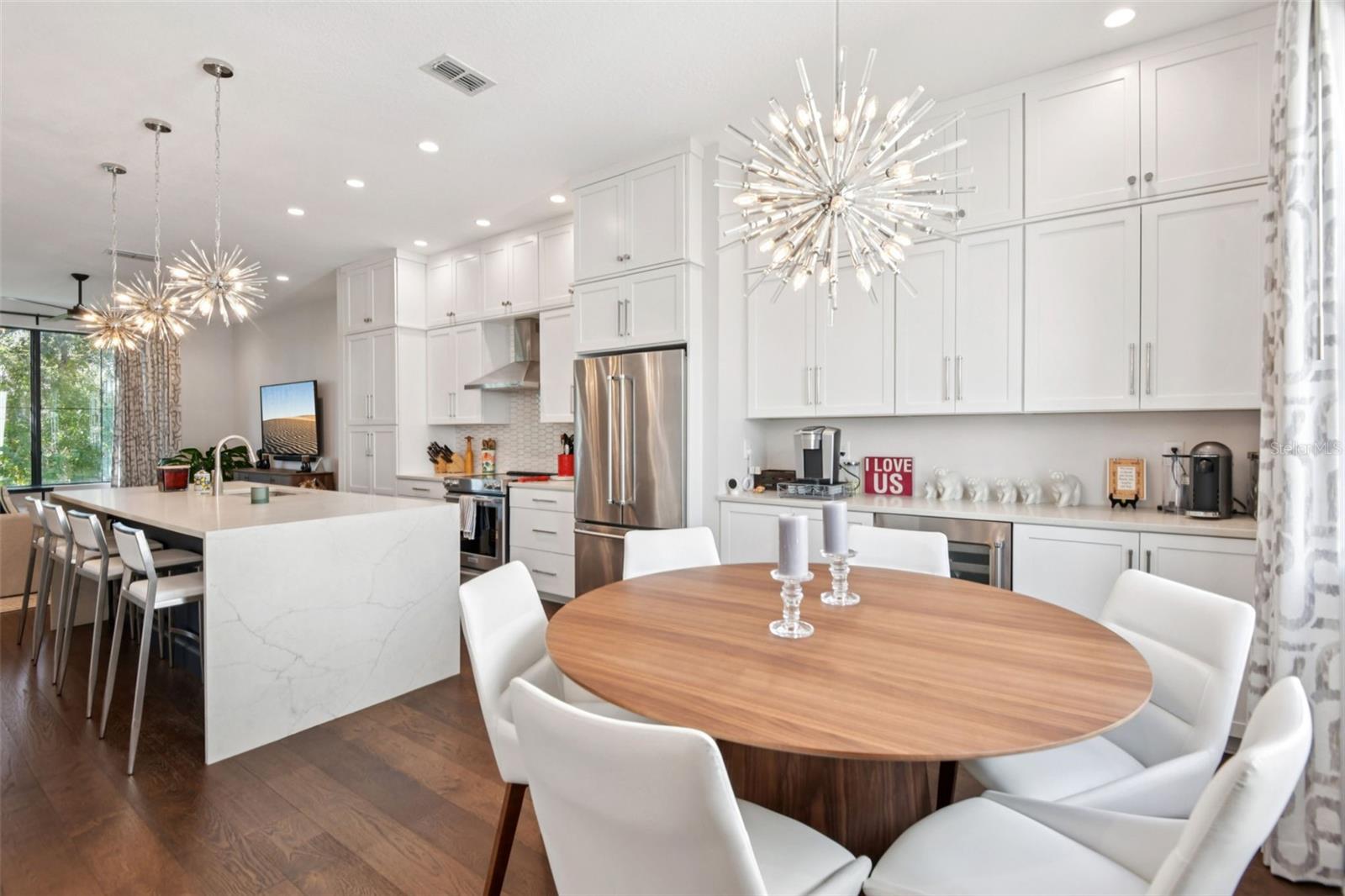 Image 13 of 62 For 2851 Gandy Boulevard 12