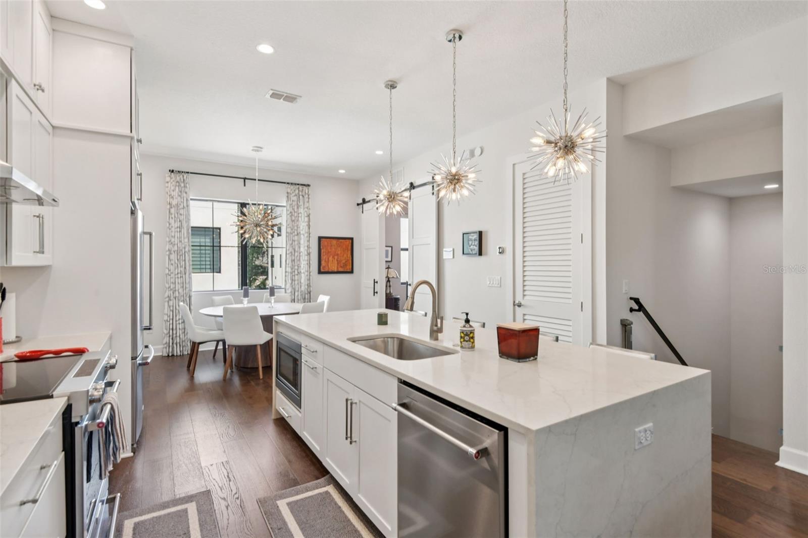 Image 16 of 62 For 2851 Gandy Boulevard 12