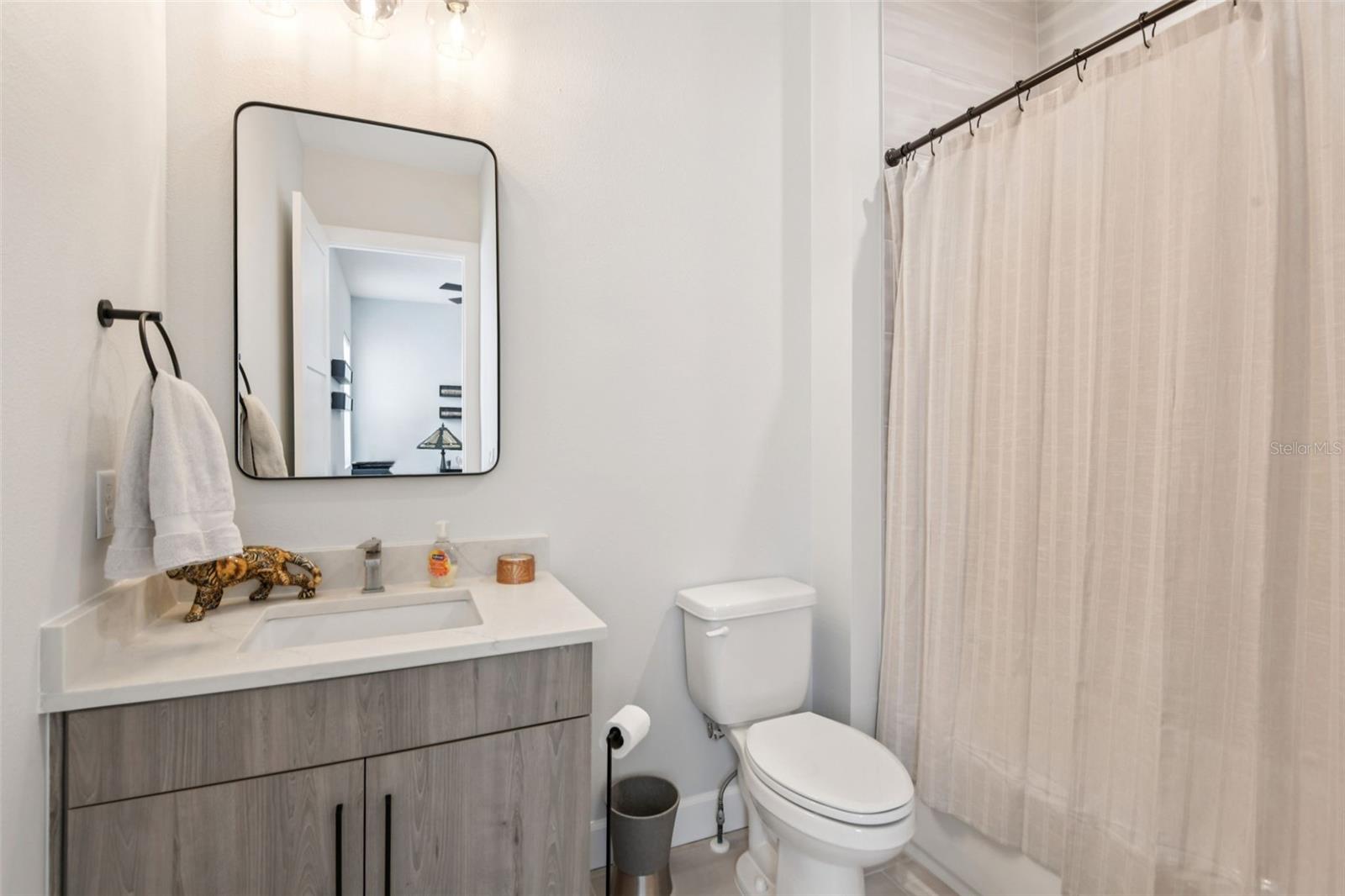 Image 32 of 62 For 2851 Gandy Boulevard 12