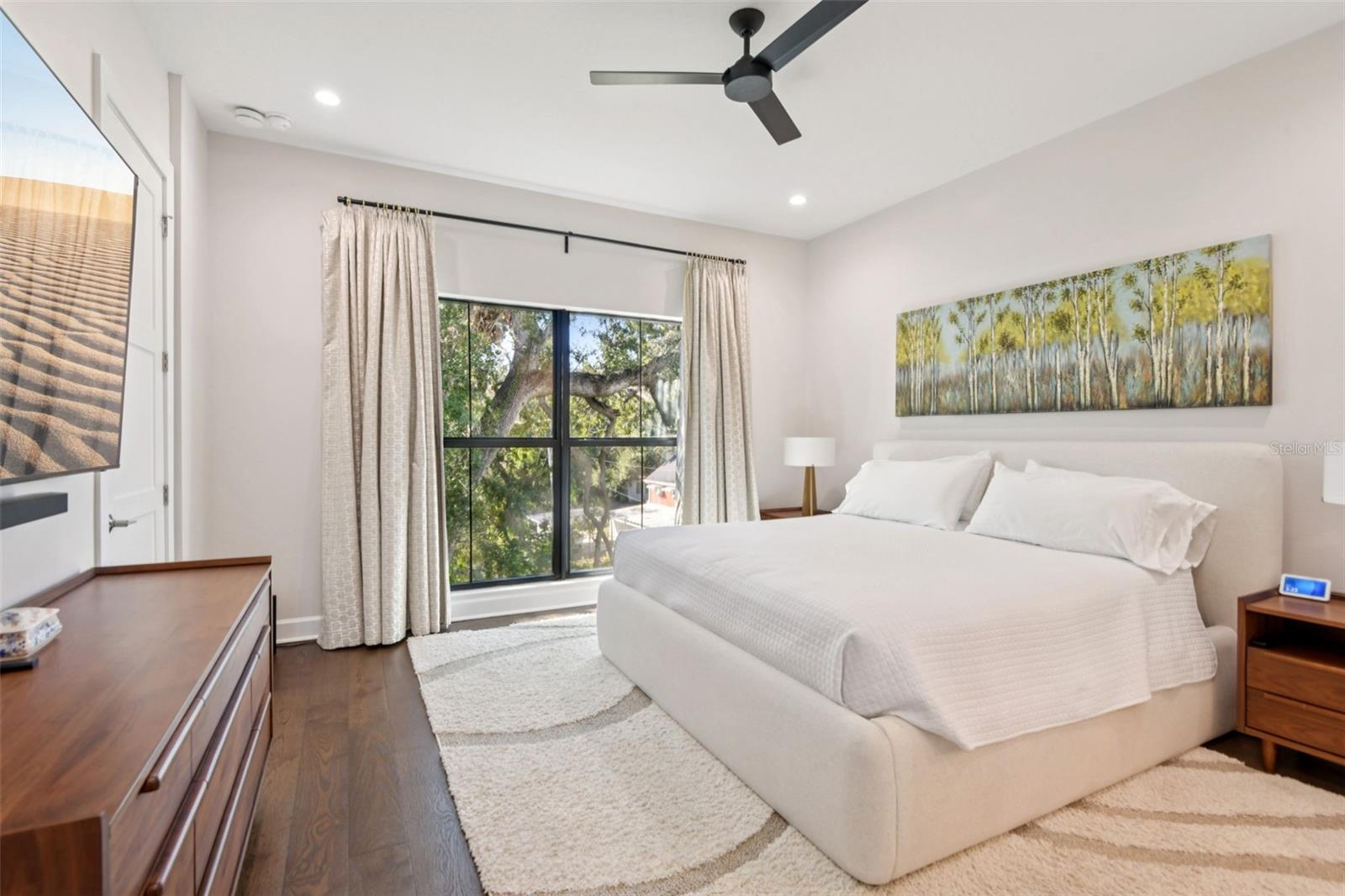 Image 33 of 62 For 2851 Gandy Boulevard 12