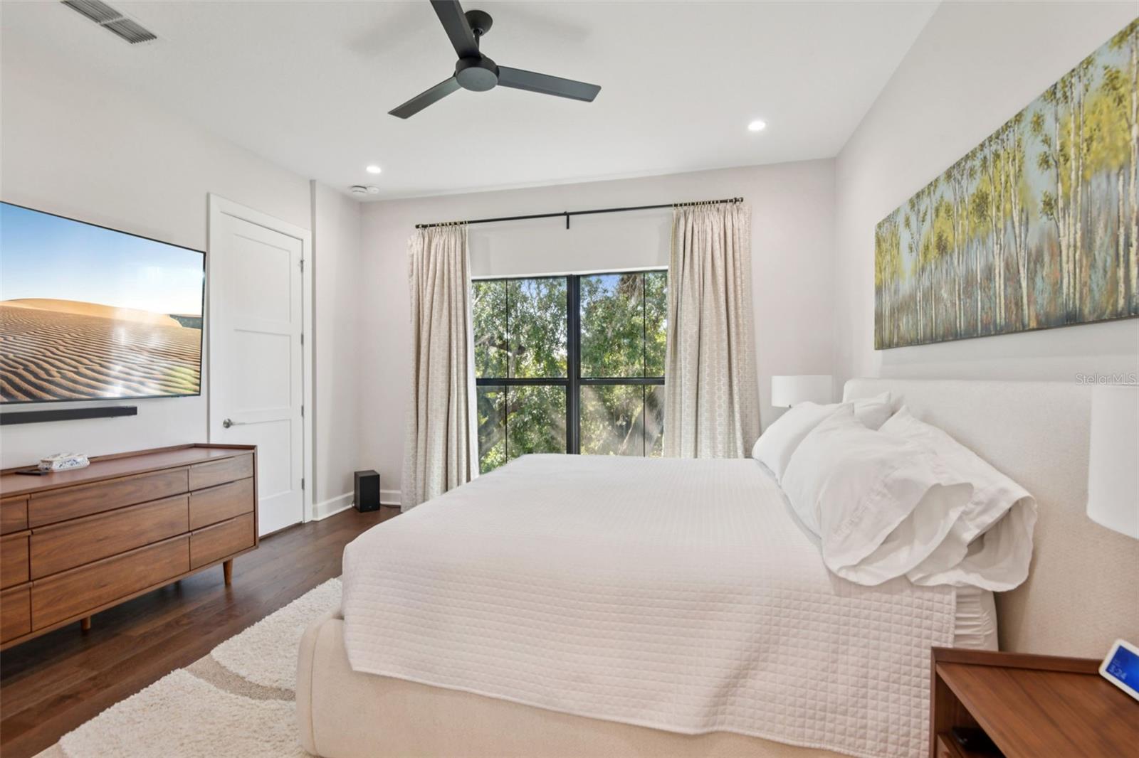 Image 35 of 62 For 2851 Gandy Boulevard 12