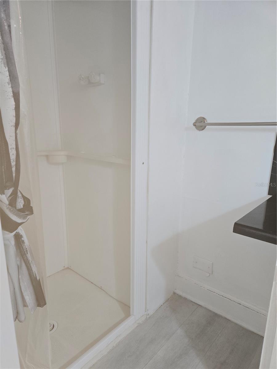 Image 14 of 25 For 6690 10th Avenue Terrace S