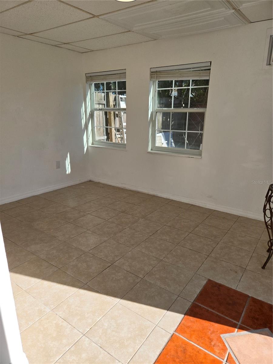 Image 7 of 25 For 6690 10th Avenue Terrace S