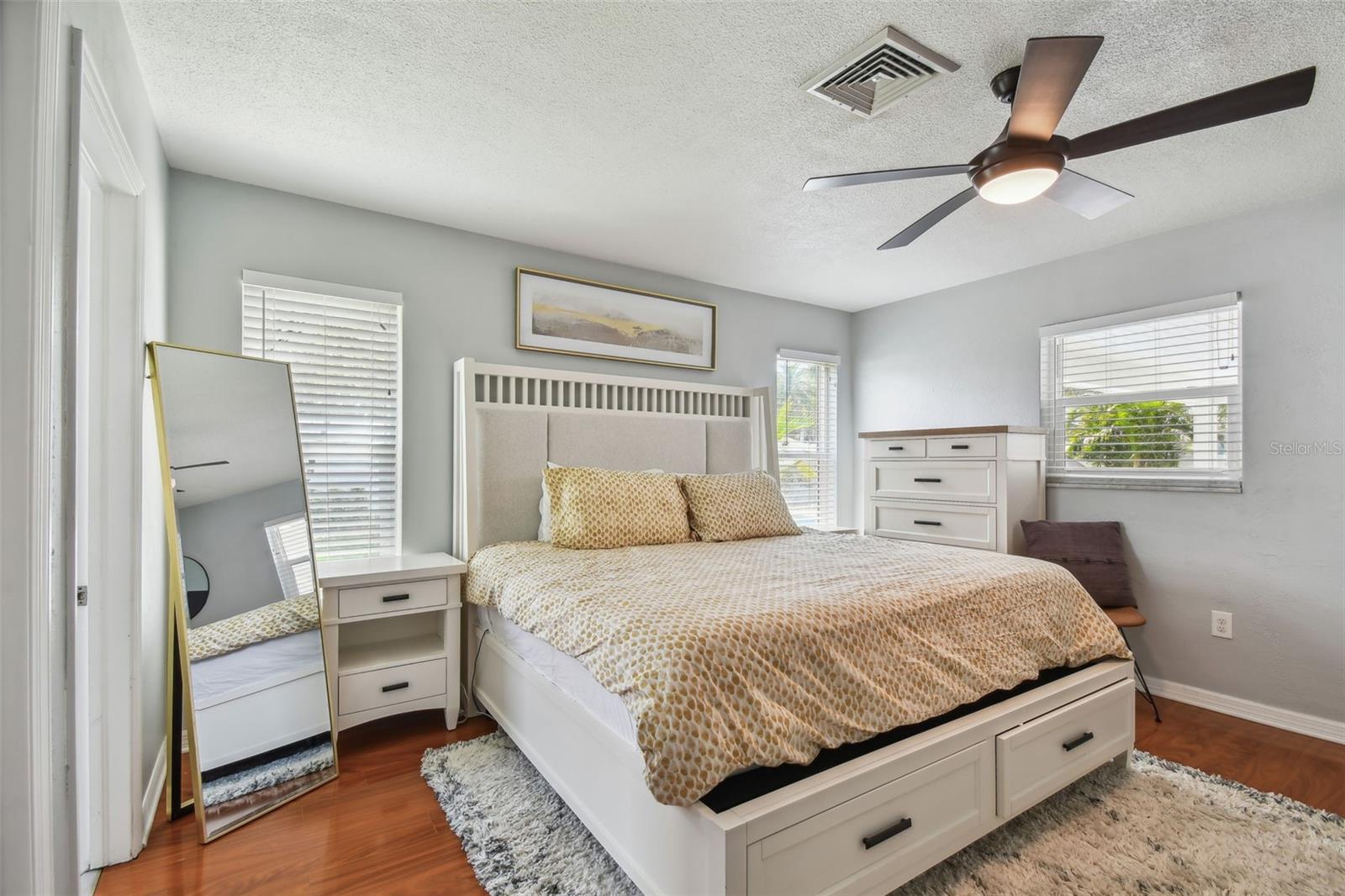 Image 18 of 46 For 2744 68th Avenue S