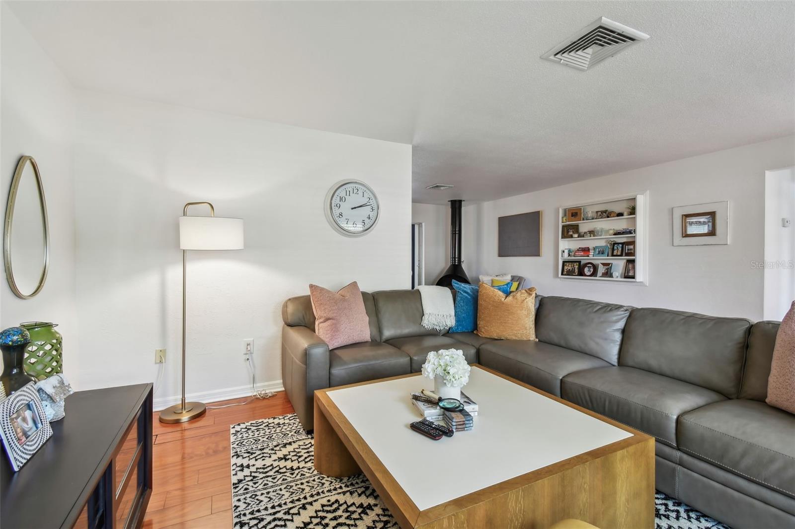 Image 6 of 46 For 2744 68th Avenue S