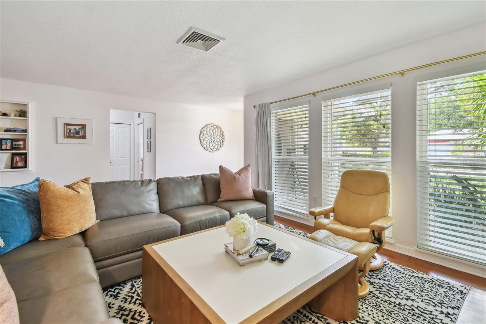 Image 7 of 46 For 2744 68th Avenue S