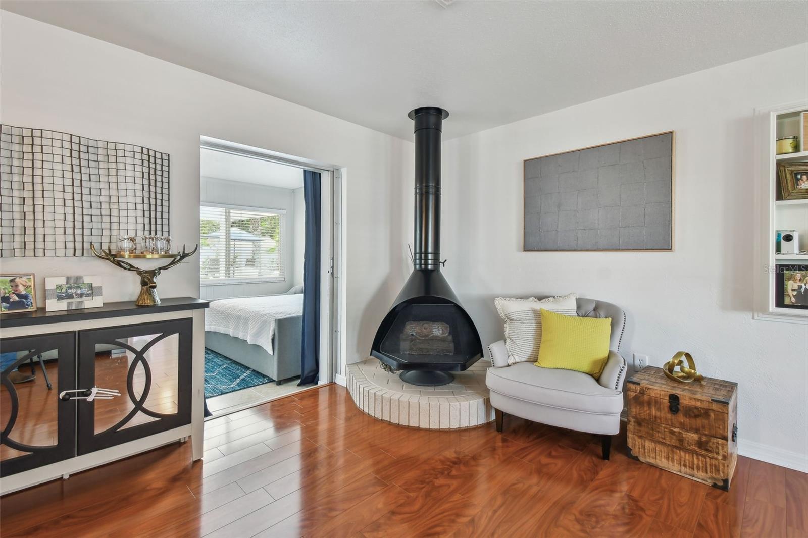 Image 8 of 46 For 2744 68th Avenue S