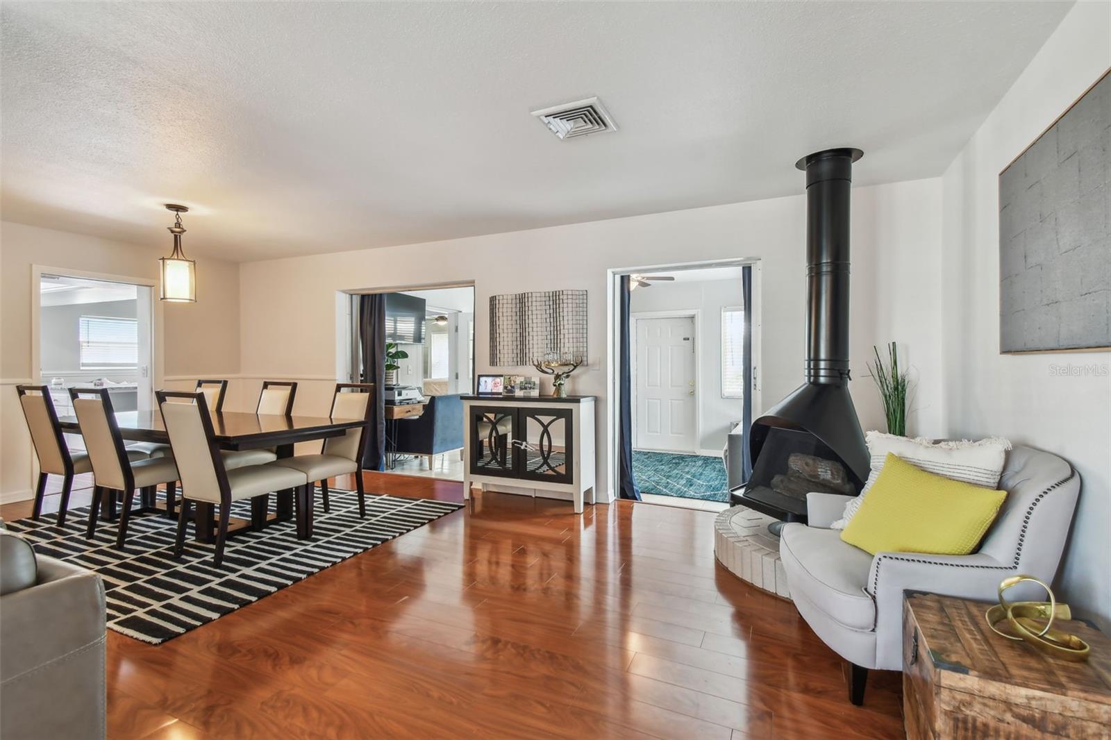 Image 9 of 46 For 2744 68th Avenue S