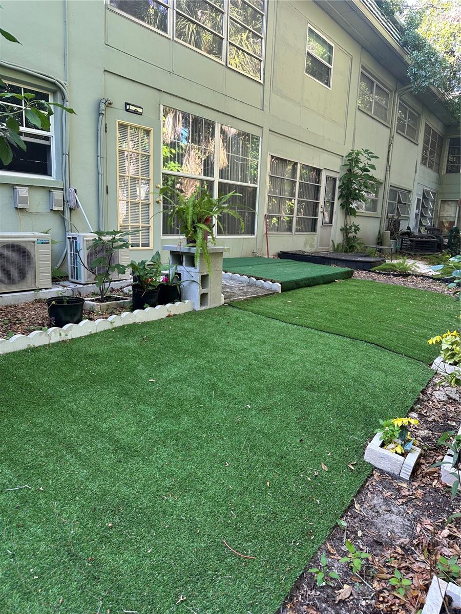 Image 14 of 18 For 1433 Belcher Road G6