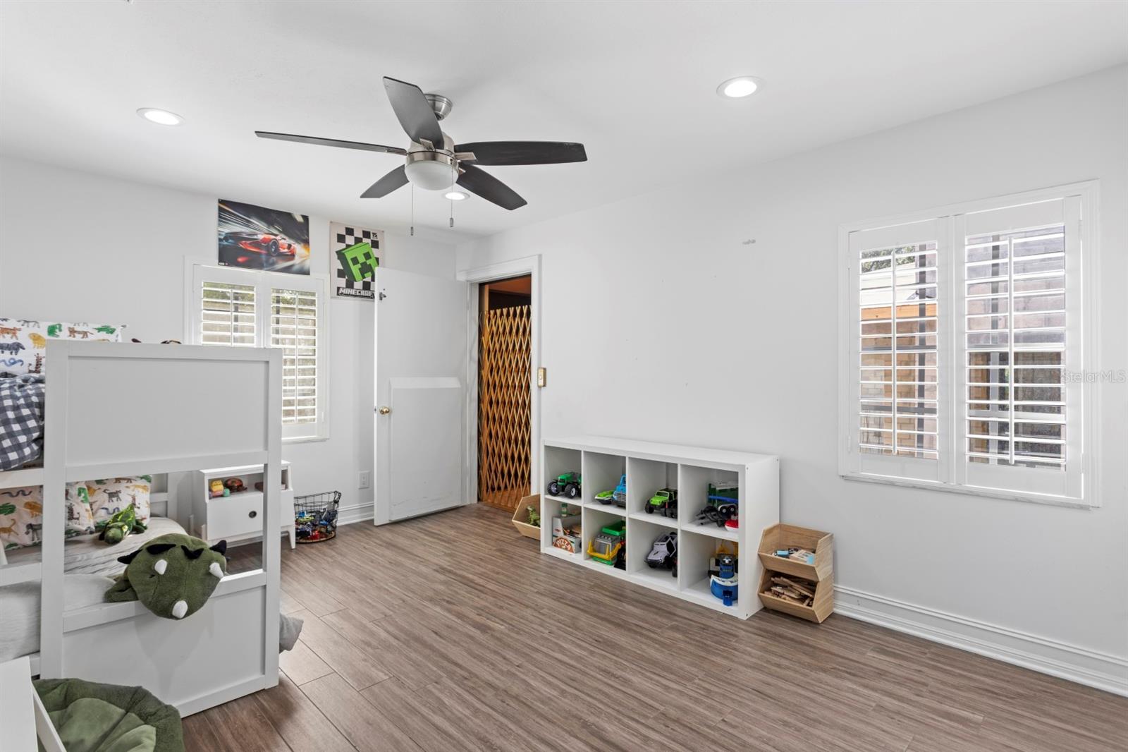 Image 23 of 32 For 4410 Clear Avenue