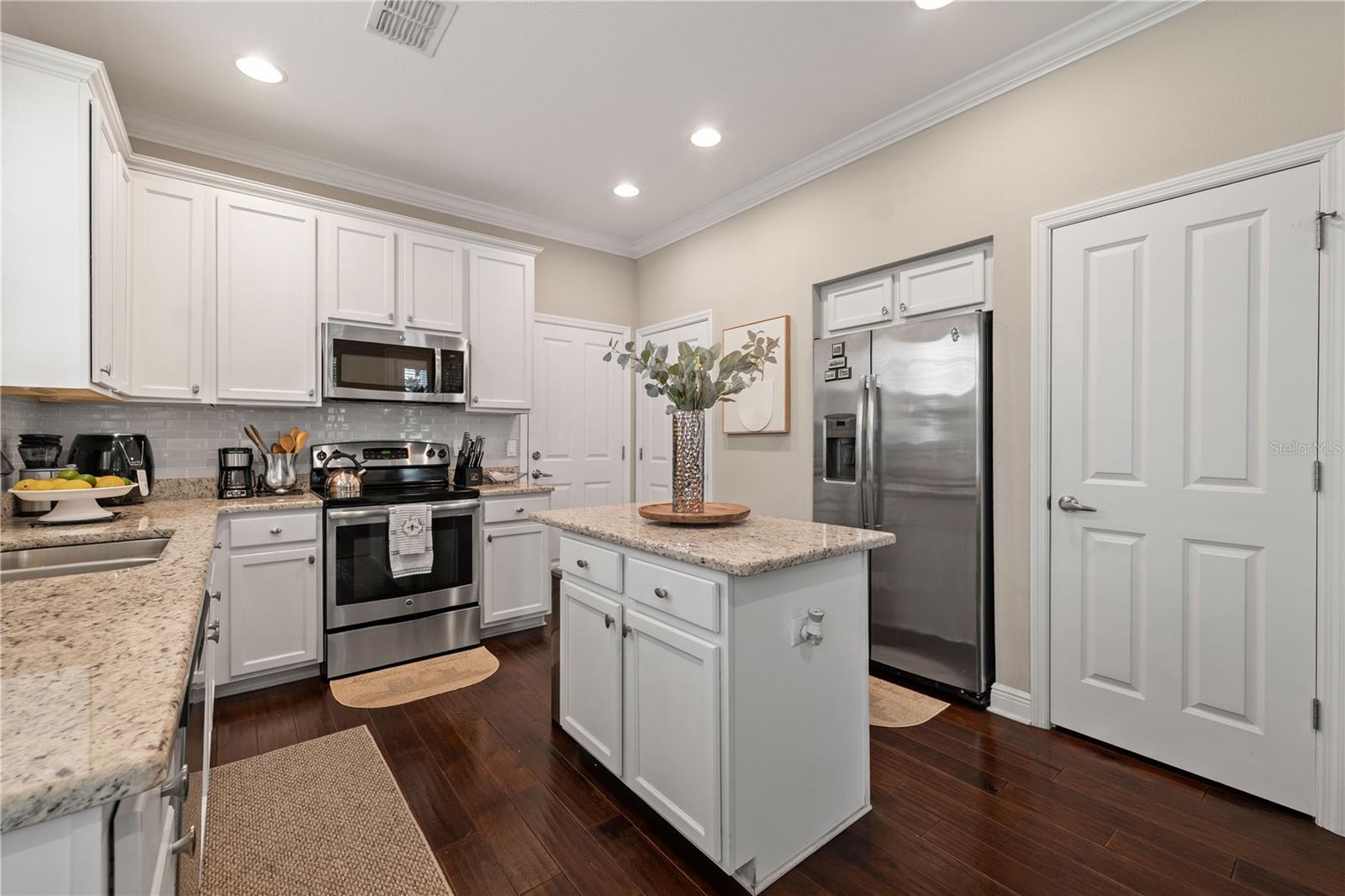 Image 10 of 51 For 210 Cutlass Way