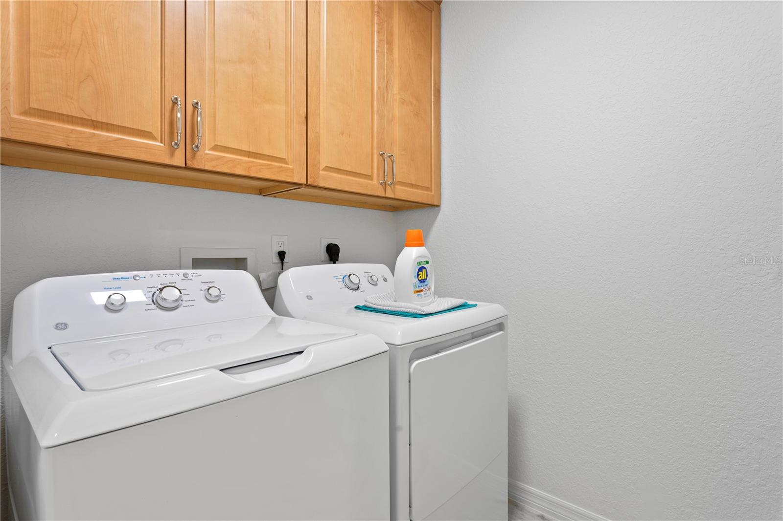 Image 25 of 50 For 350 2nd Street N 6