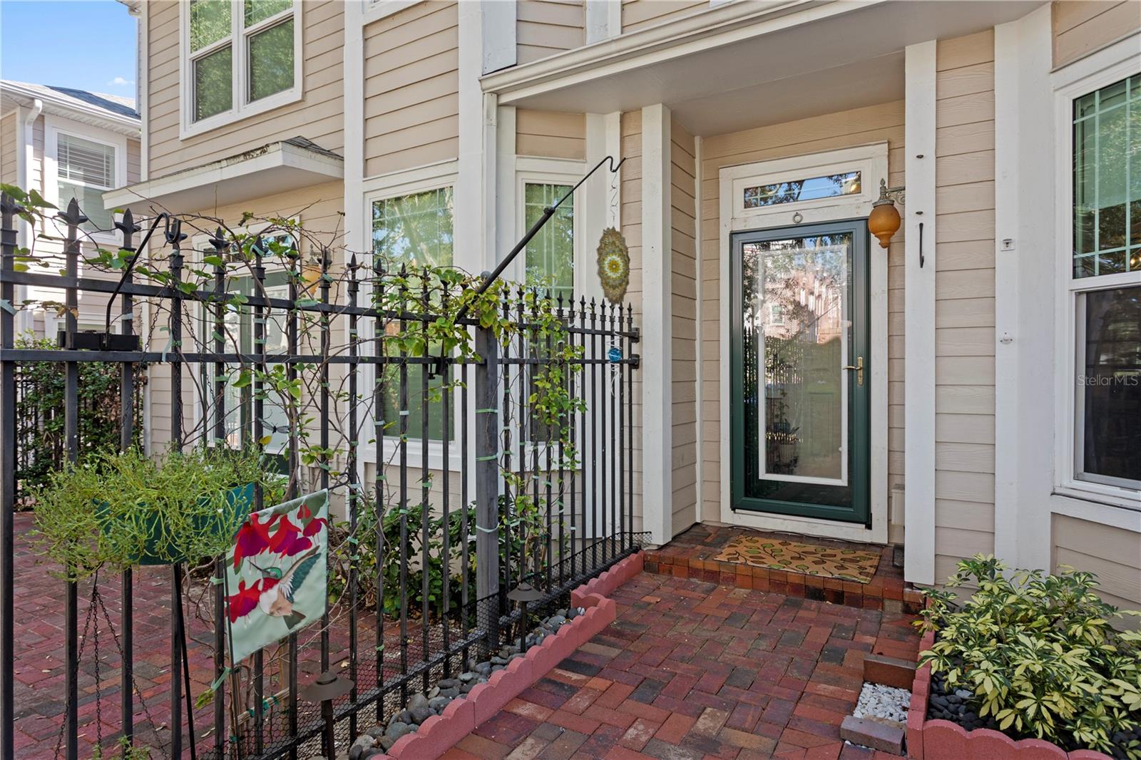 Image 4 of 50 For 350 2nd Street N 6