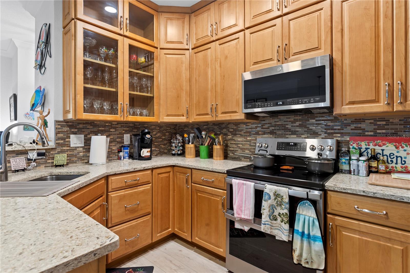 Image 6 of 50 For 350 2nd Street N 6