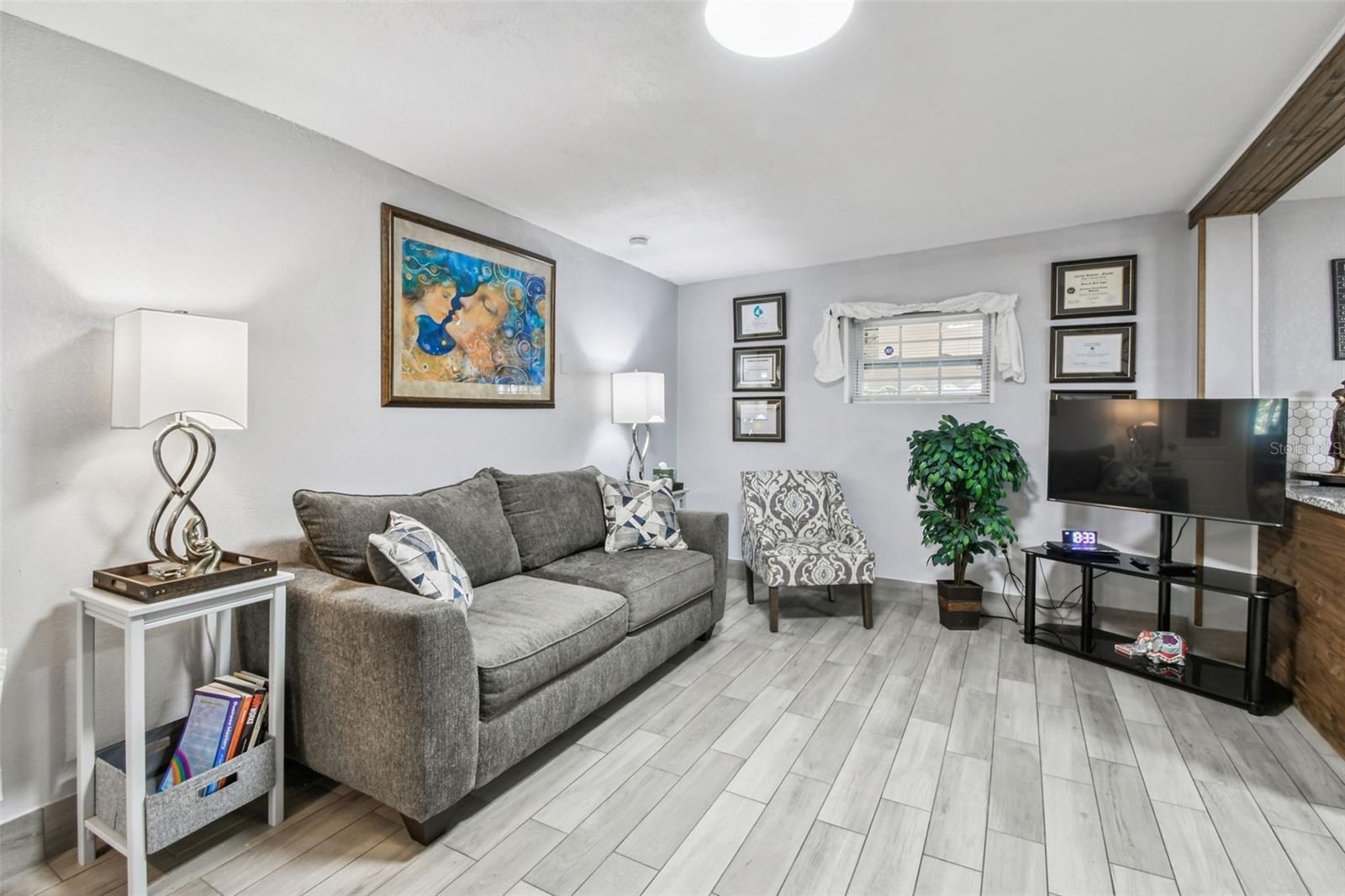 Image 40 of 66 For 3613 Minnehaha Street