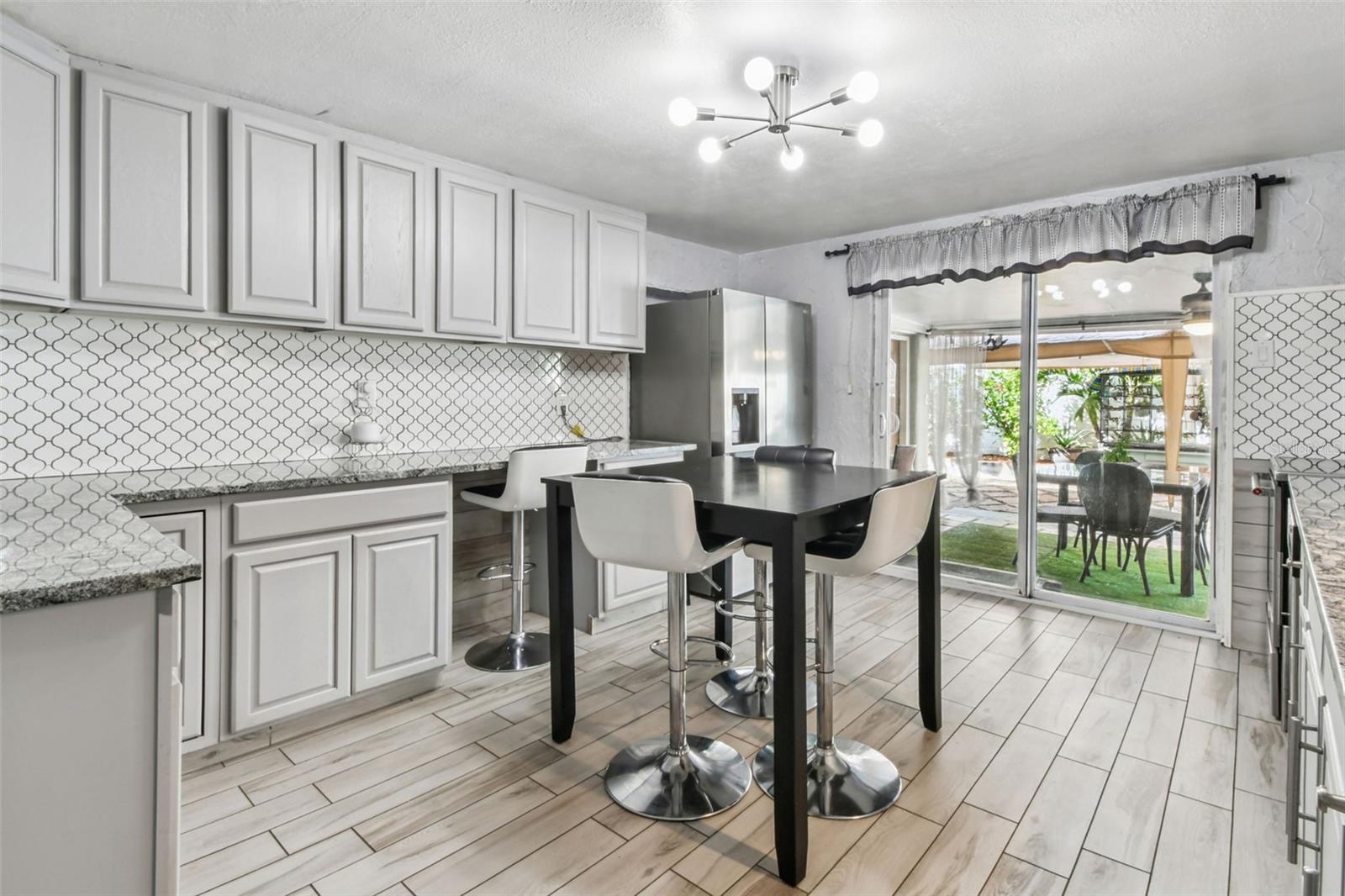 Image 5 of 66 For 3613 Minnehaha Street