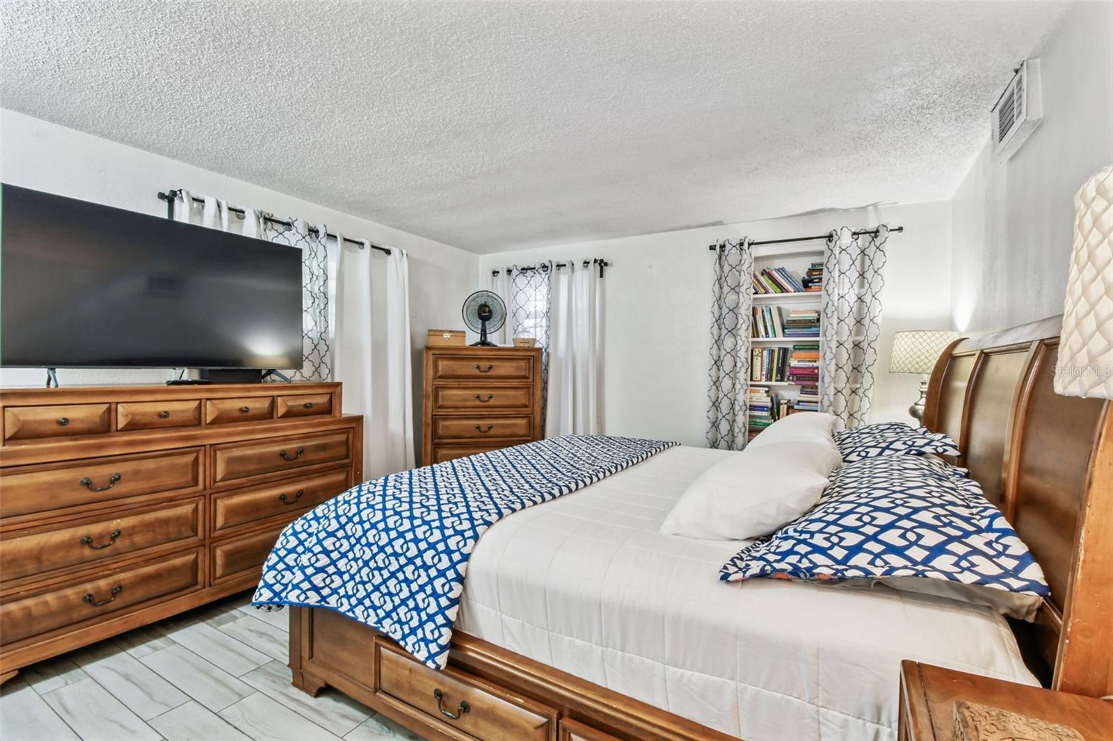 Image 51 of 66 For 3613 Minnehaha Street