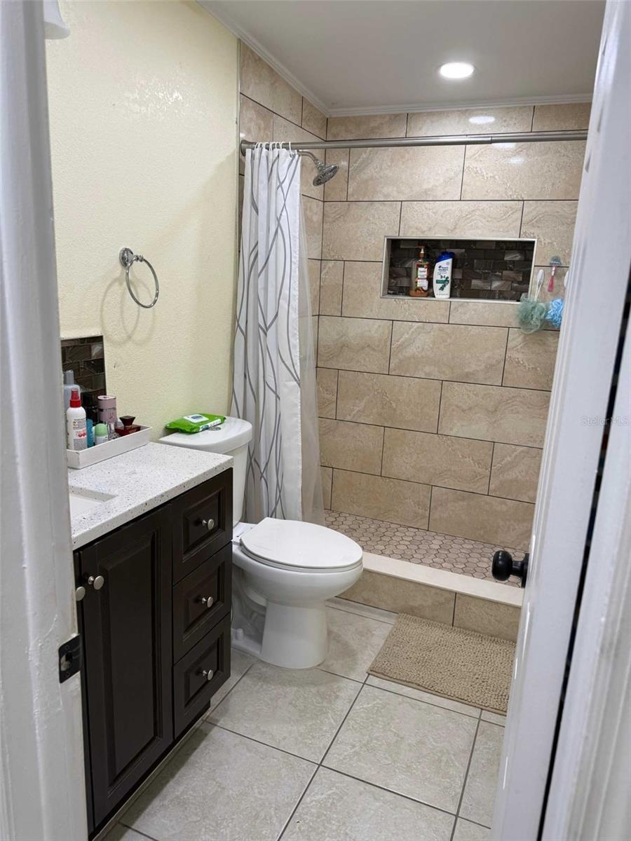 Image 10 of 32 For 7409 Tampania Avenue