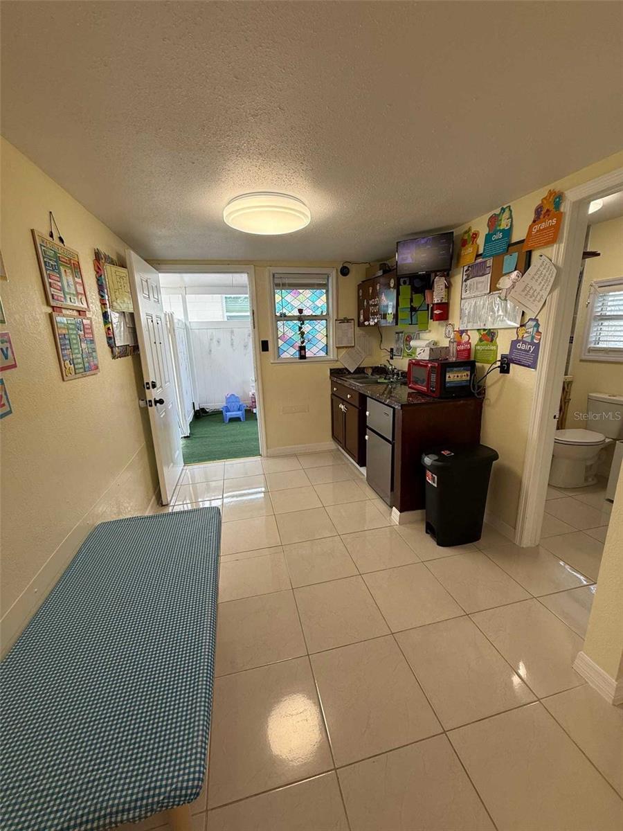 Image 12 of 32 For 7409 Tampania Avenue