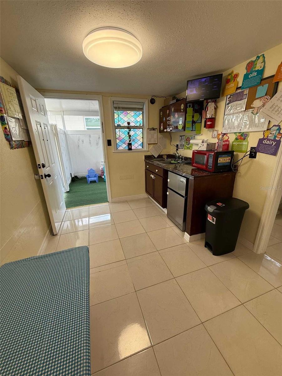 Image 13 of 32 For 7409 Tampania Avenue