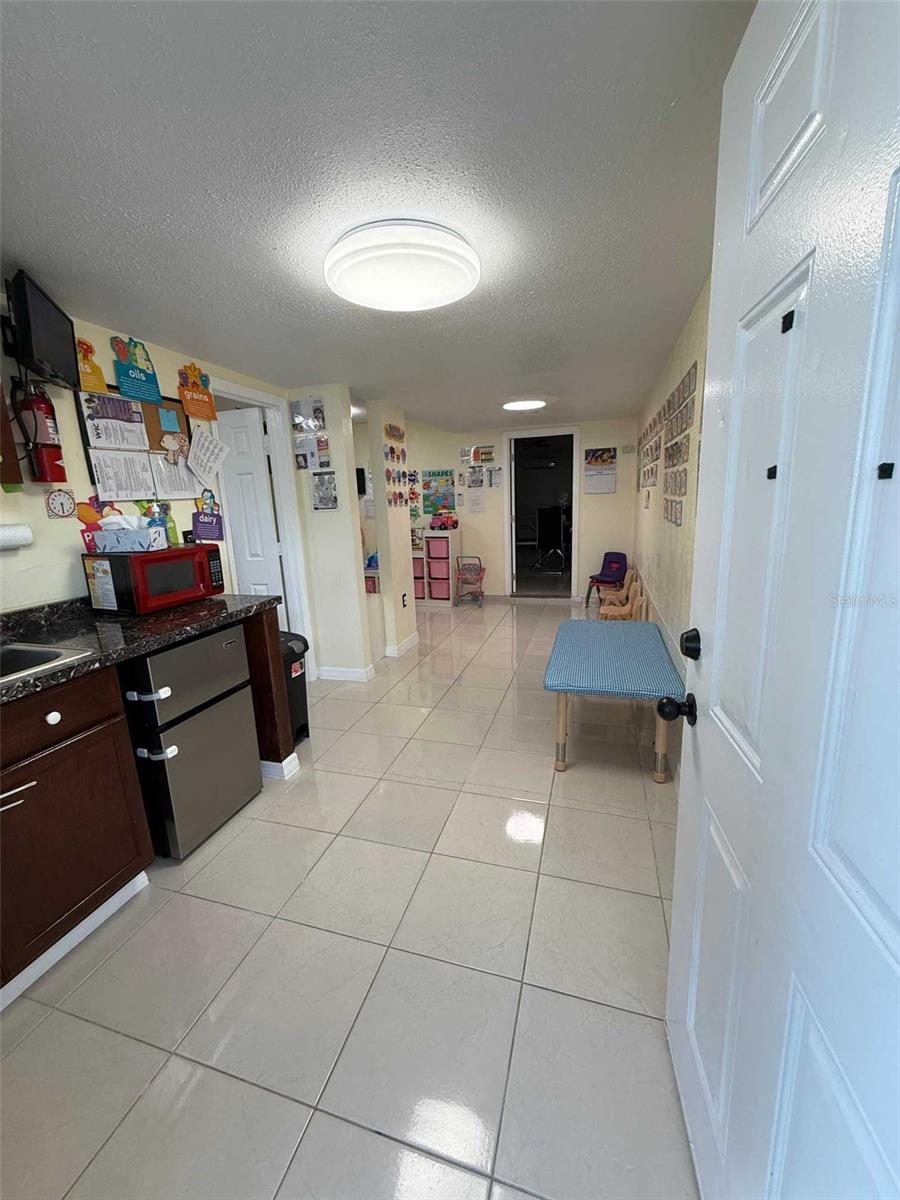 Image 14 of 32 For 7409 Tampania Avenue