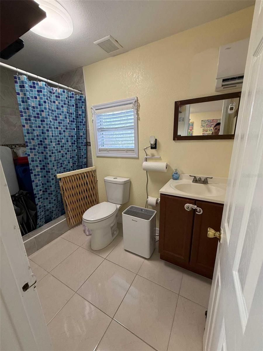 Image 16 of 32 For 7409 Tampania Avenue