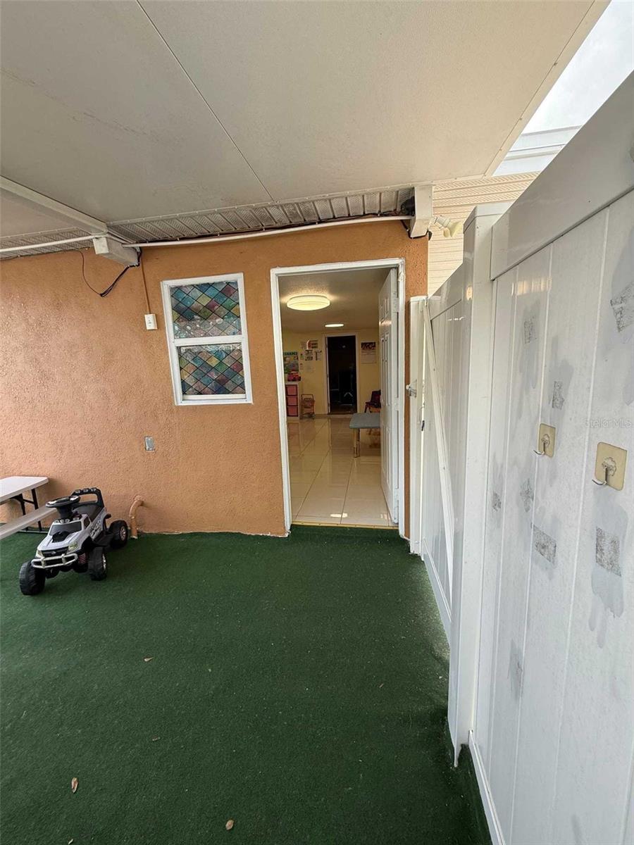 Image 17 of 32 For 7409 Tampania Avenue