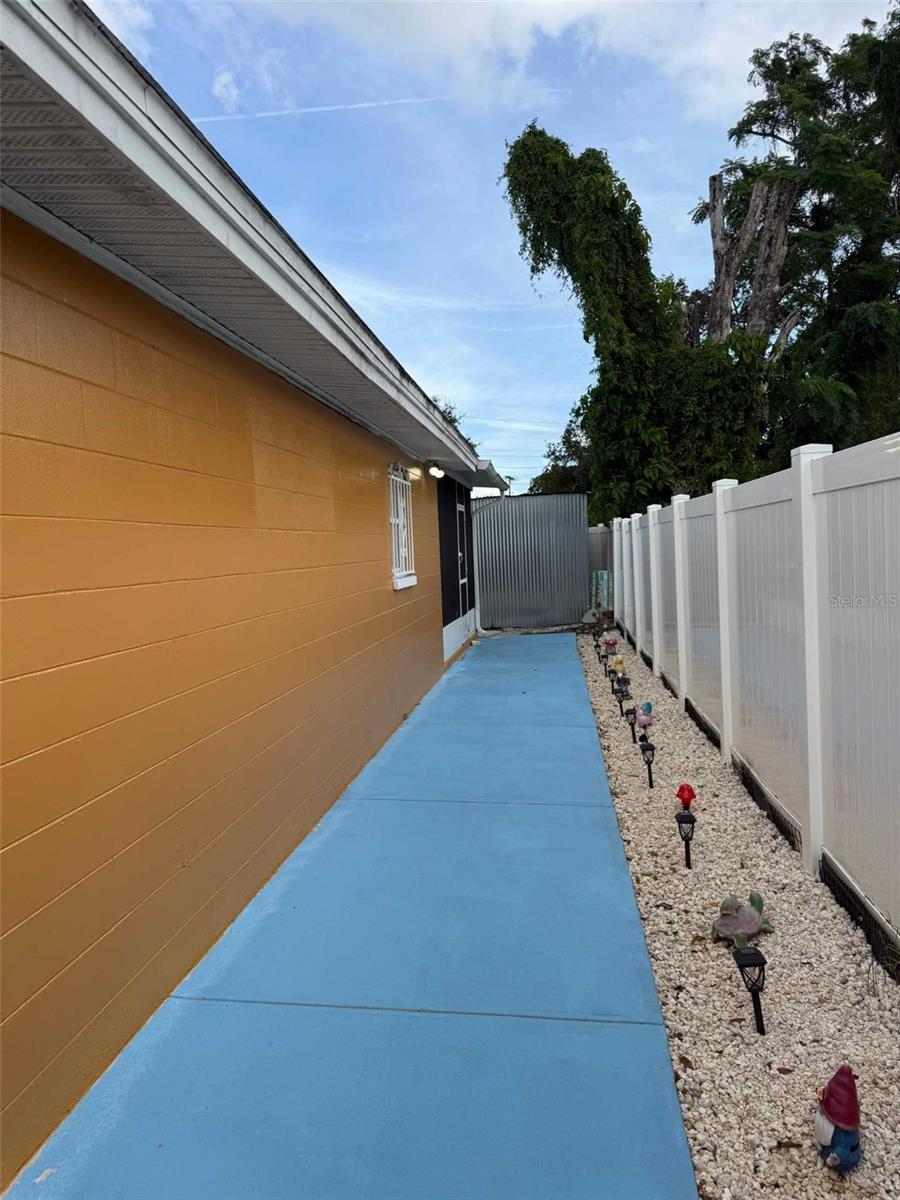 Image 19 of 32 For 7409 Tampania Avenue