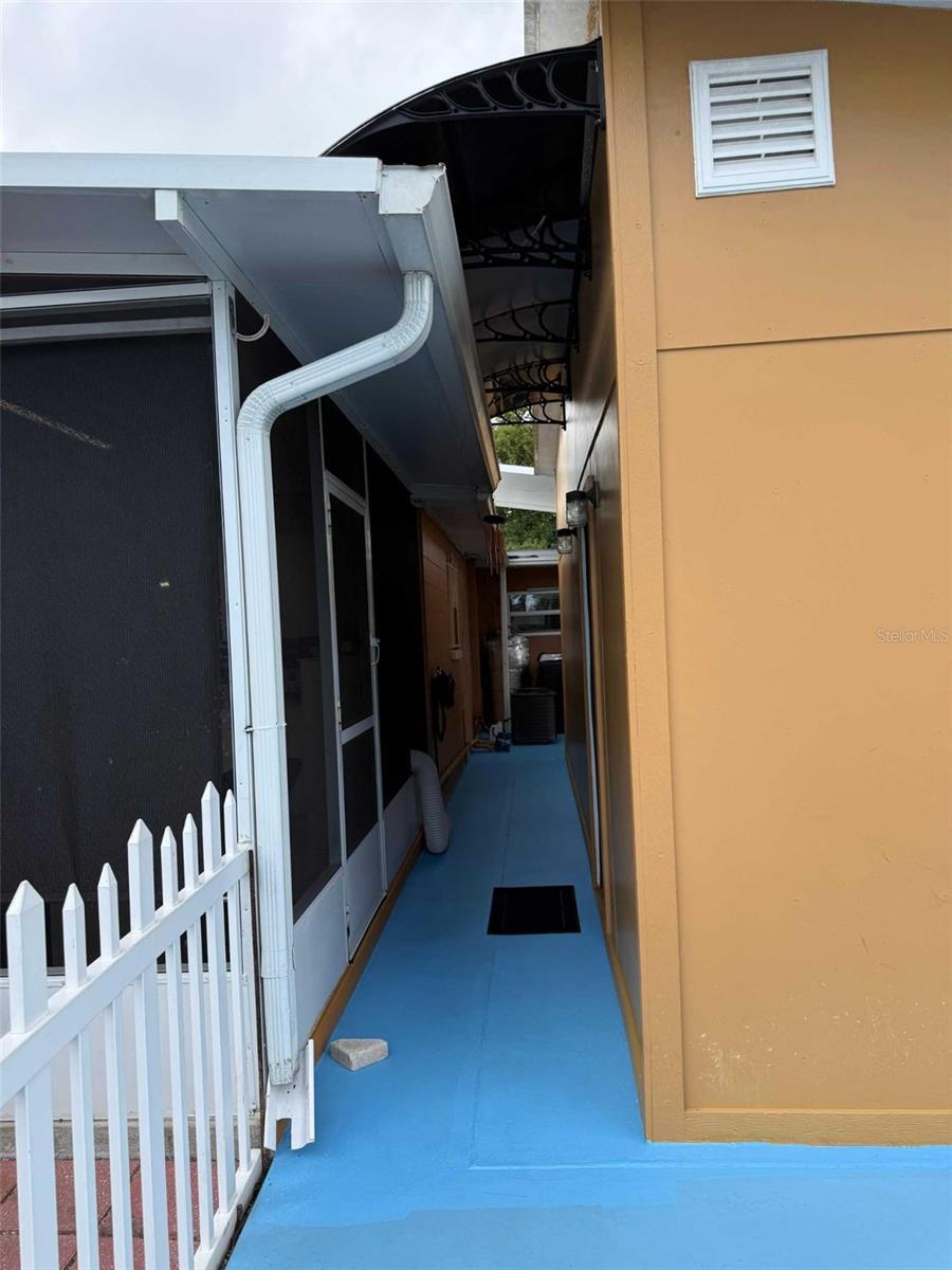 Image 20 of 32 For 7409 Tampania Avenue