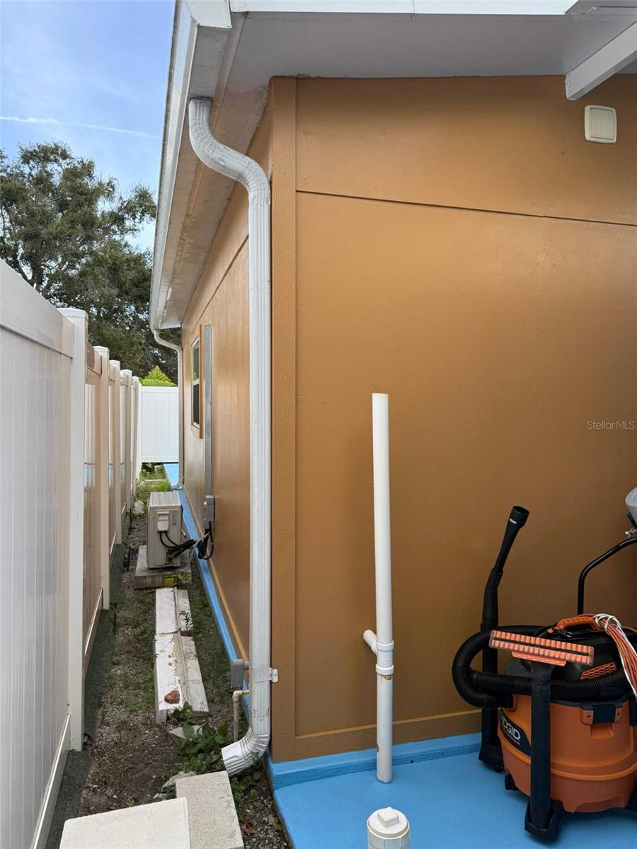 Image 22 of 32 For 7409 Tampania Avenue