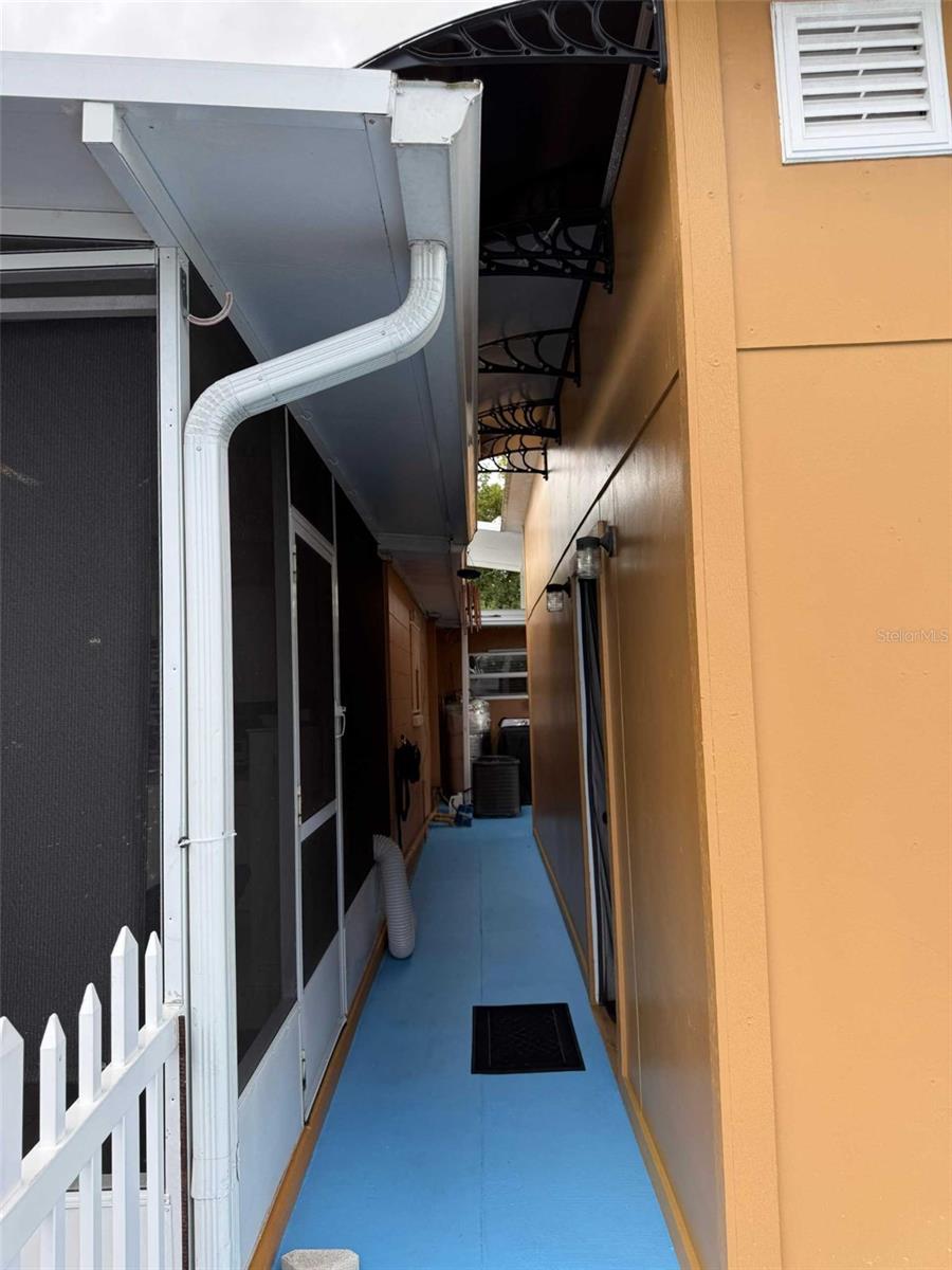 Image 27 of 32 For 7409 Tampania Avenue