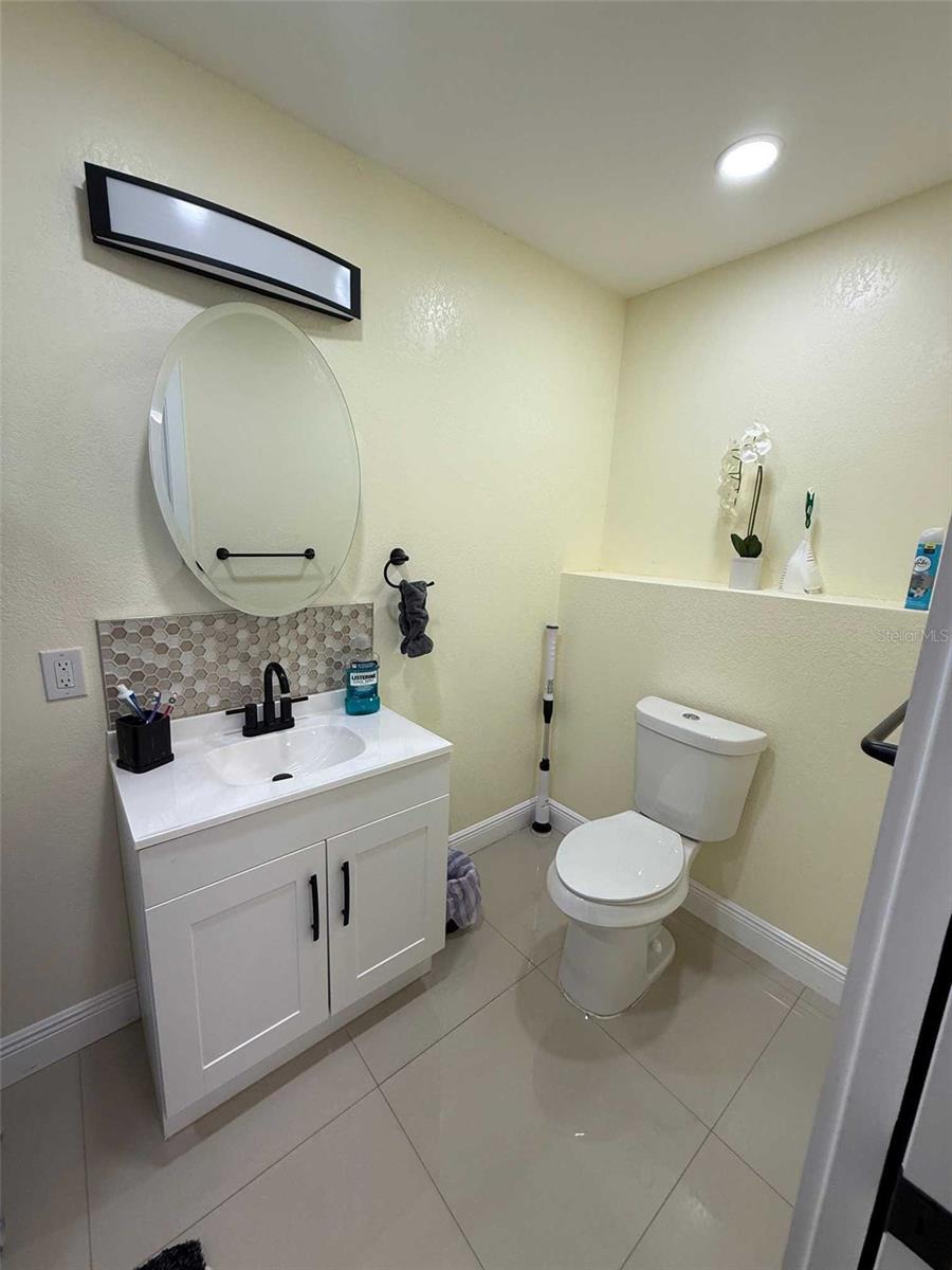 Image 30 of 32 For 7409 Tampania Avenue