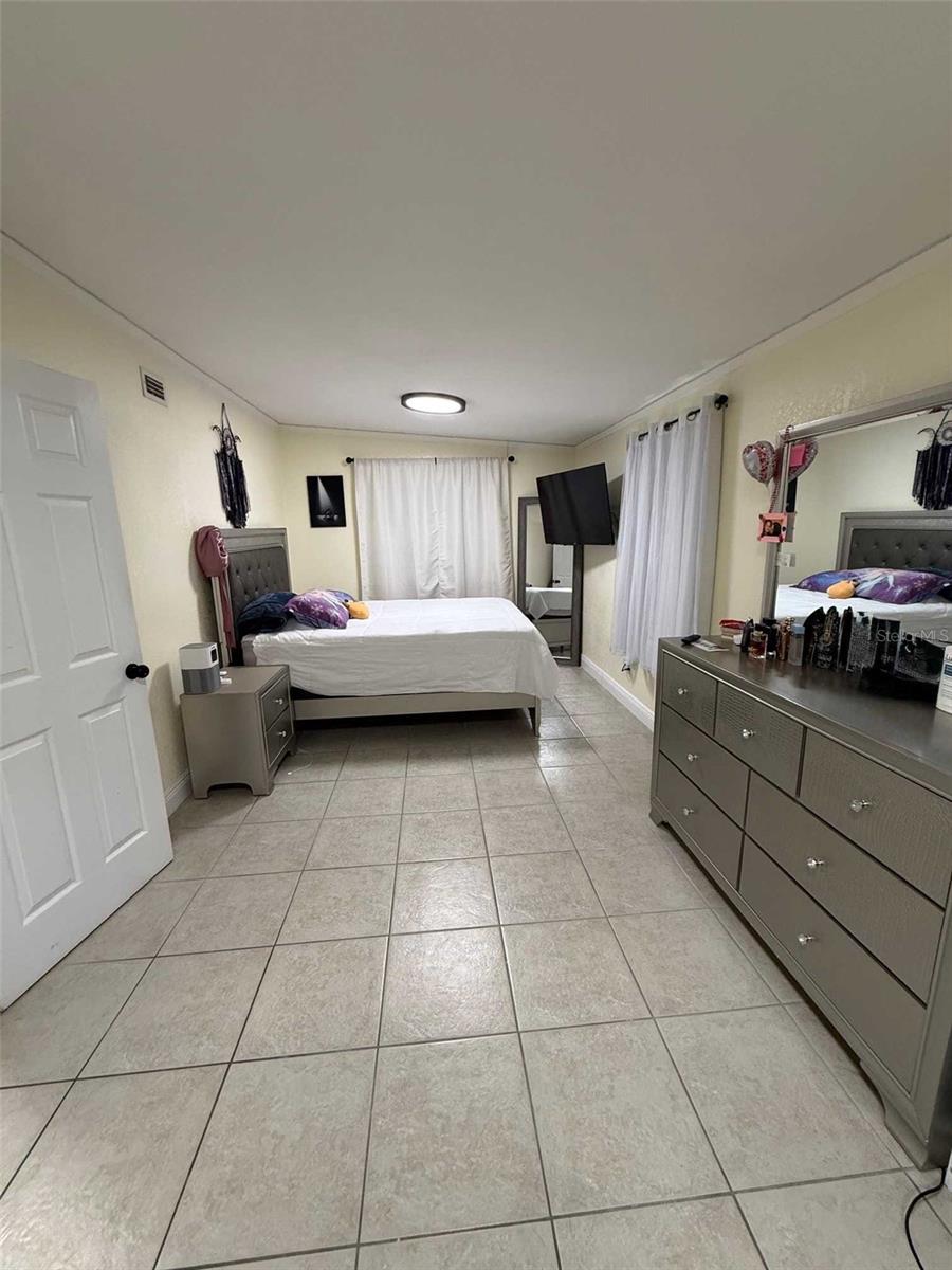 Image 9 of 32 For 7409 Tampania Avenue