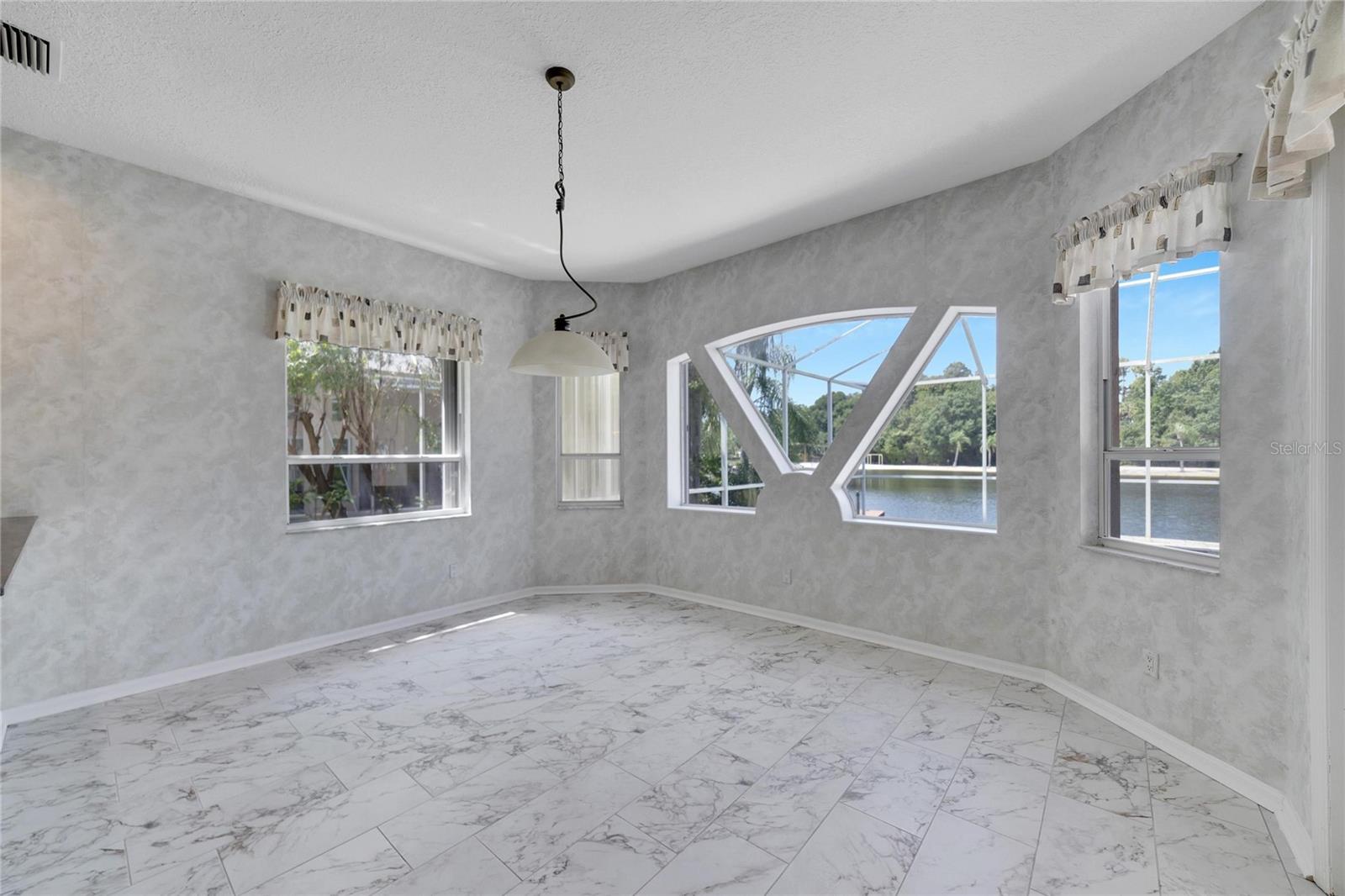 Image 19 of 66 For 17904 Cachet Isle Drive