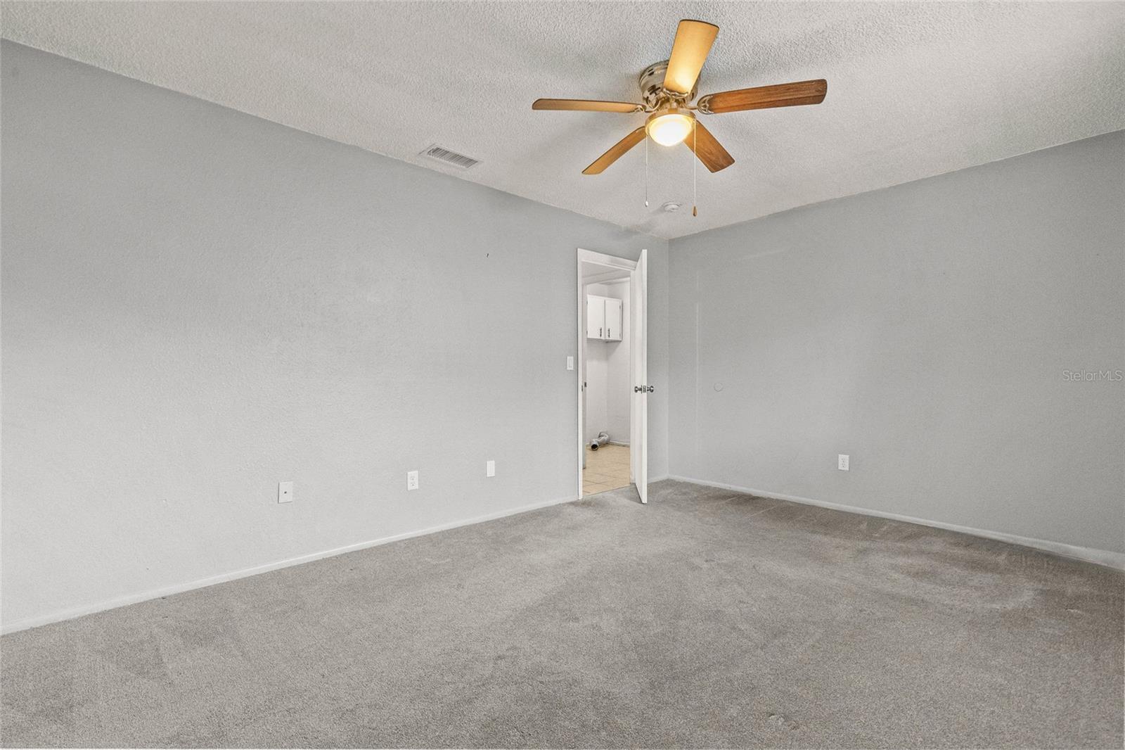 Image 22 of 32 For 2824 Rustic Oaks Drive