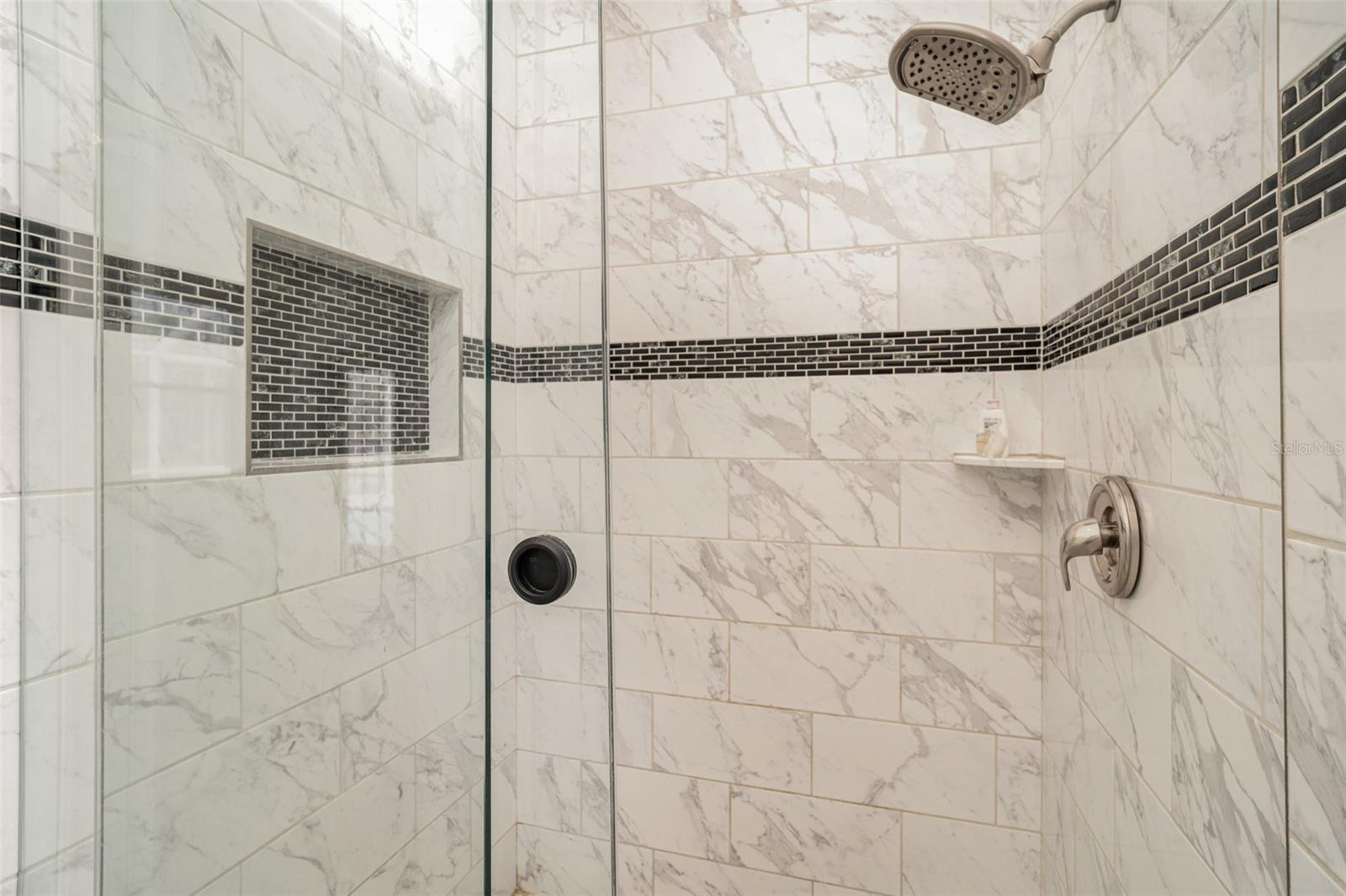 Image 12 of 39 For 30215 Saddlebag Trail