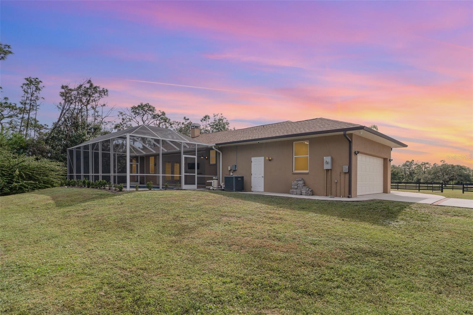 Image 23 of 39 For 30215 Saddlebag Trail