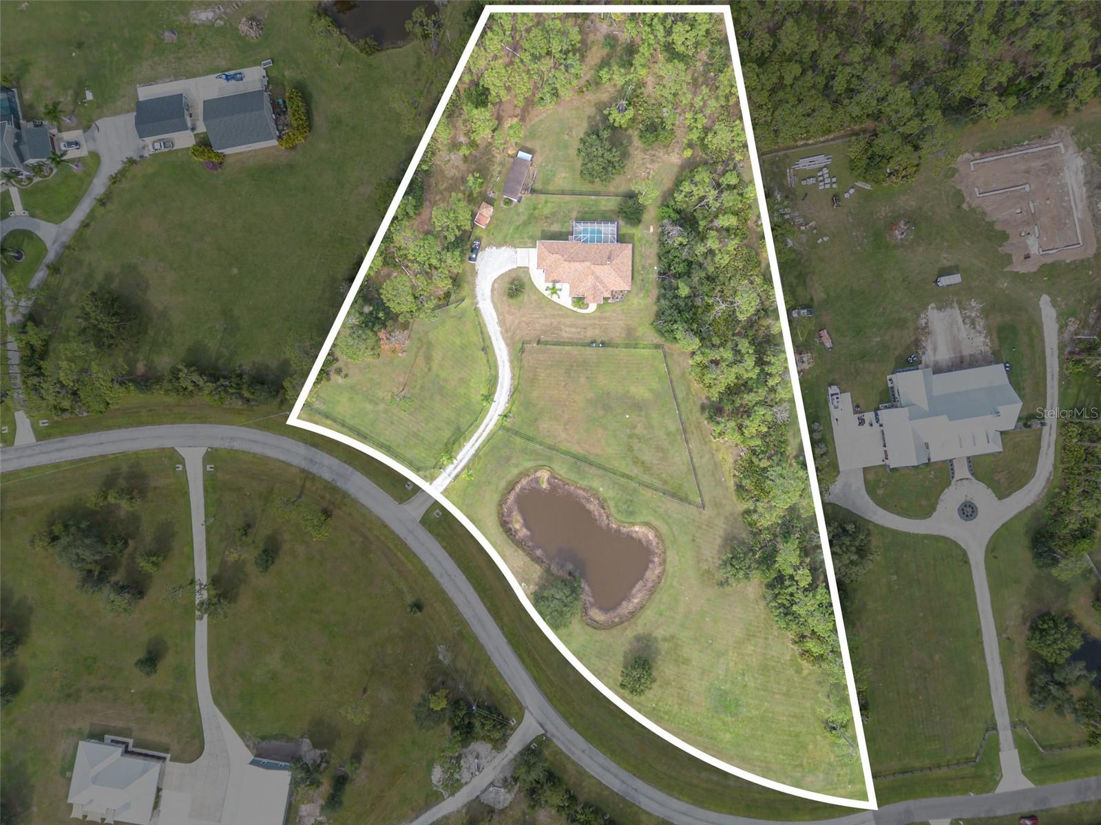 Image 32 of 39 For 30215 Saddlebag Trail