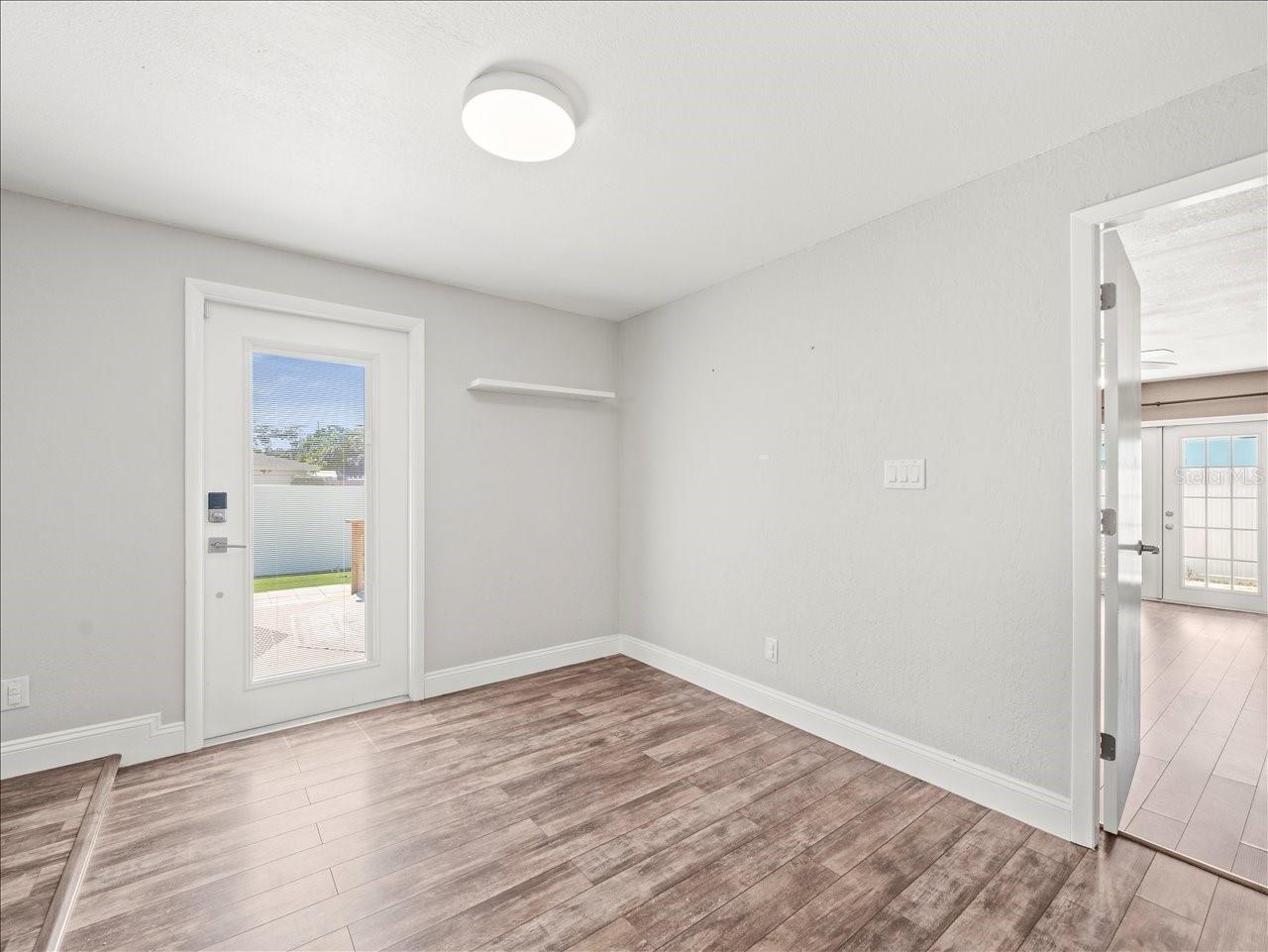 Image 20 of 37 For 2200 Capri Drive