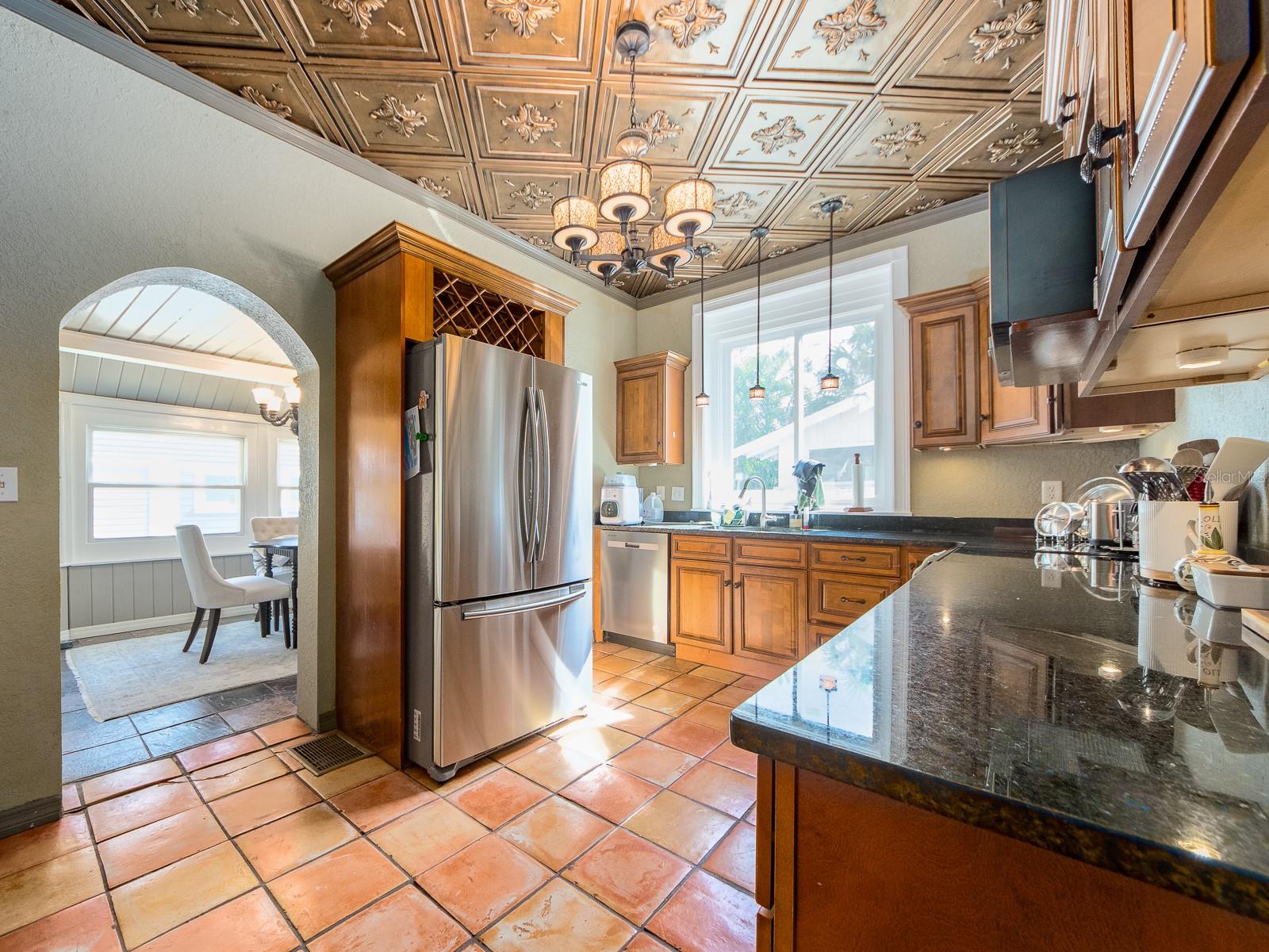 Image 15 of 70 For 945 11th Street N