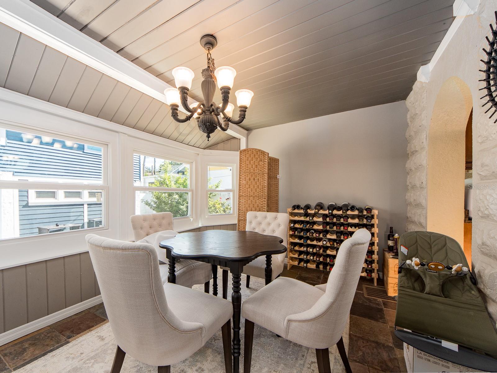 Image 20 of 70 For 945 11th Street N