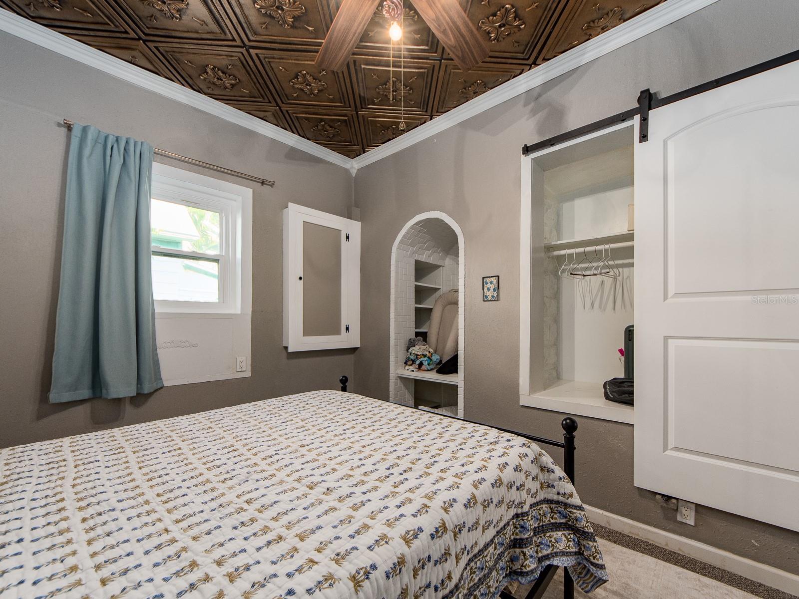 Image 26 of 70 For 945 11th Street N