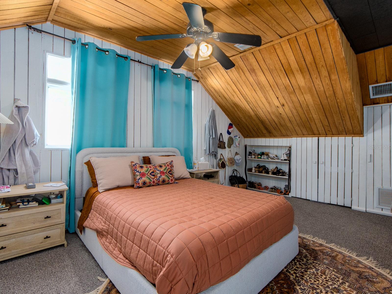 Image 33 of 70 For 945 11th Street N